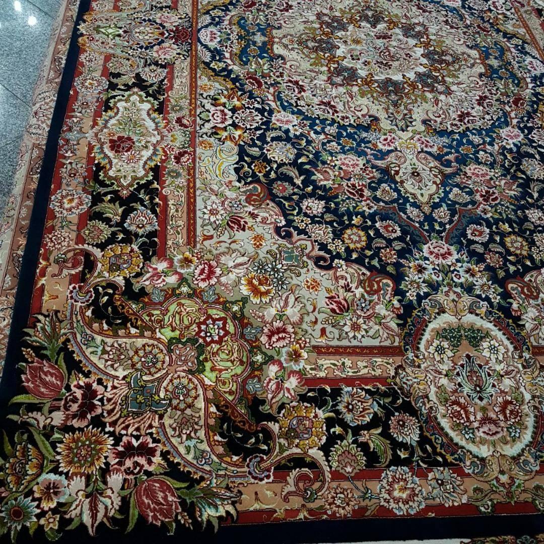Salari Red Flowers, Design by Salari Tabriz Persian Rug In Good Condition For Sale In Cremorne, AU