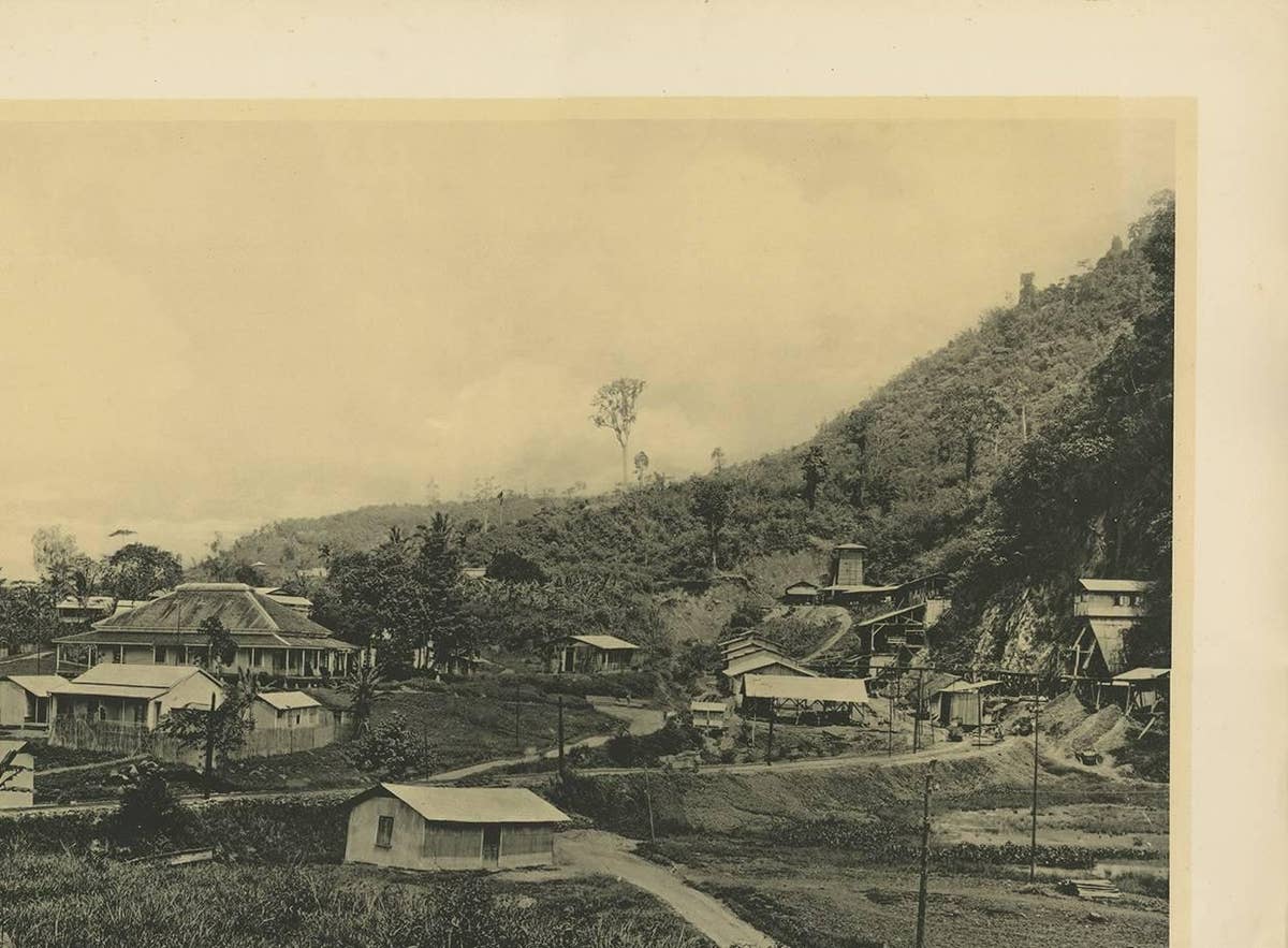 Photographic Plate Illustrating the Gold Mine ‘Redjang Lebong’ by Kleynenberg