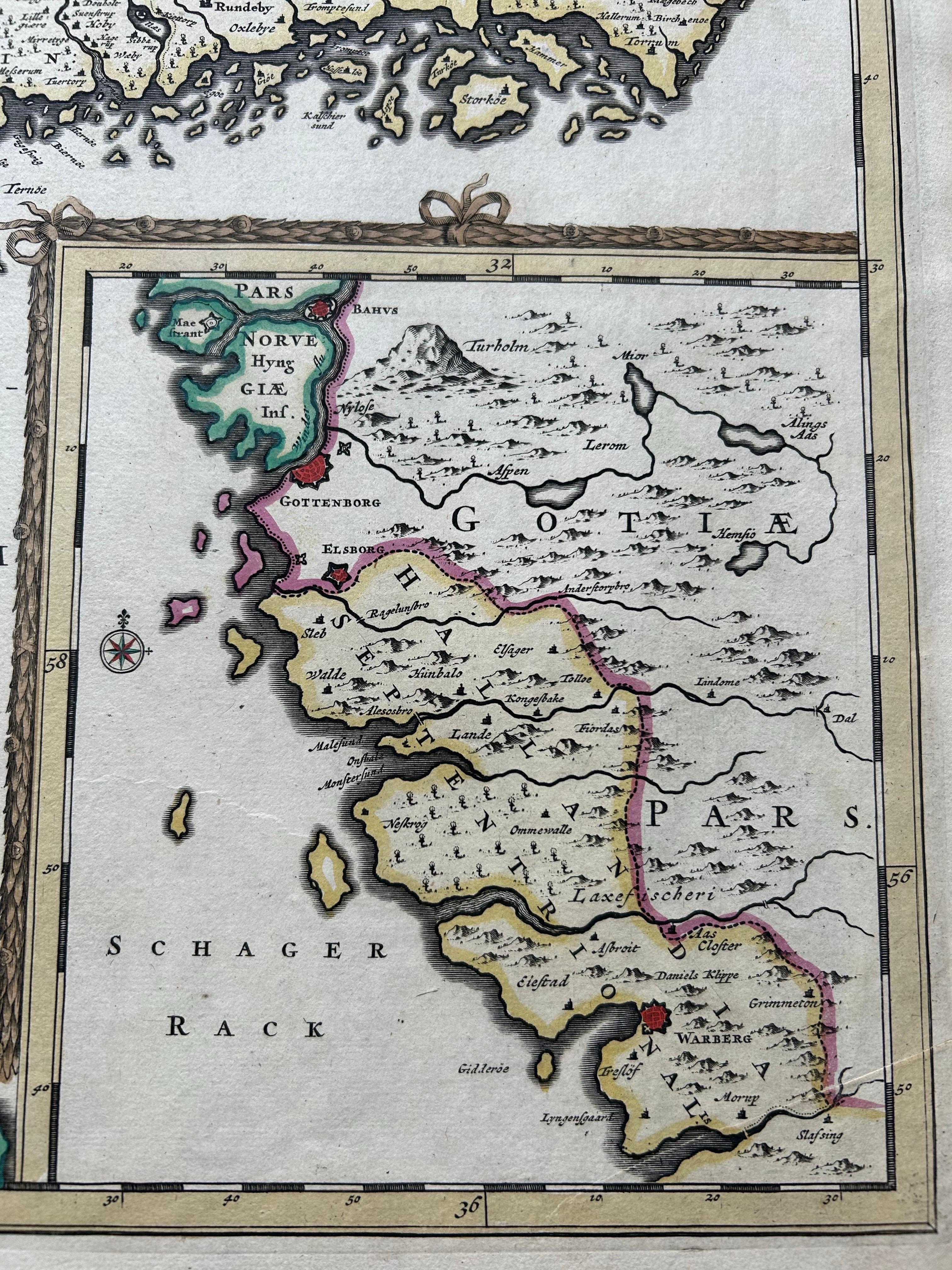 South Sweden Map with Inset of Halmstad – Antique Map by Frederik de Wit, c.1680 For Sale 4