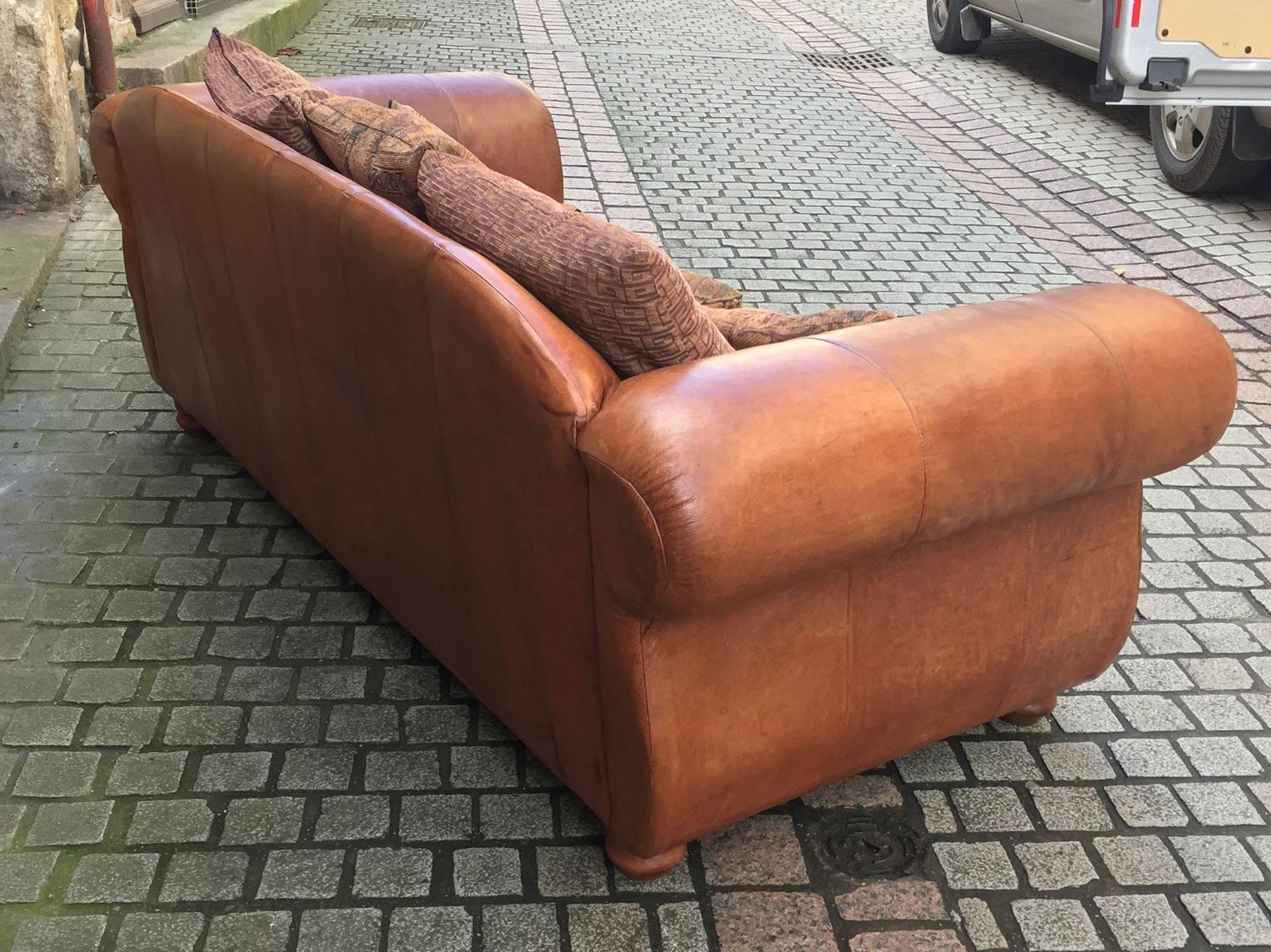 English 20th Century Pair of Leather Sofas Chesterfield For Sale