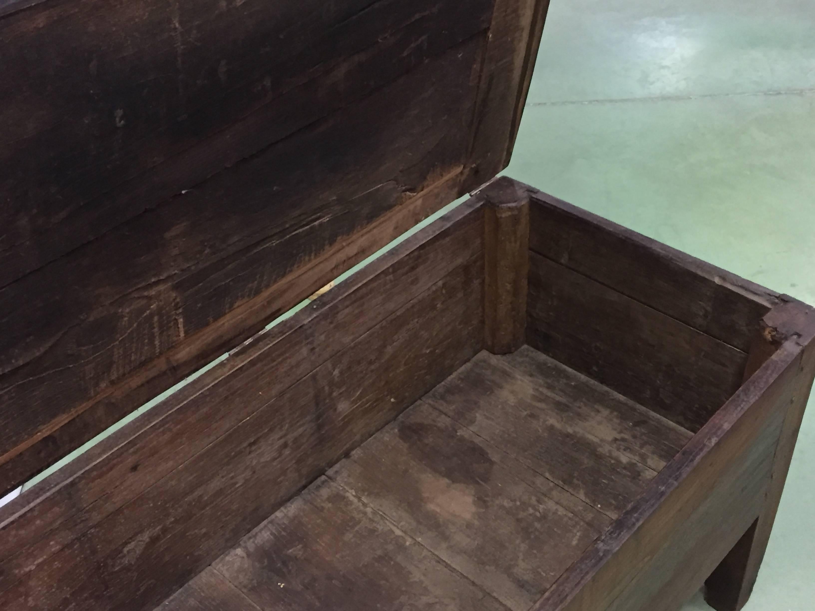 Rustic 19th Century Oak Breton Bench Coffer