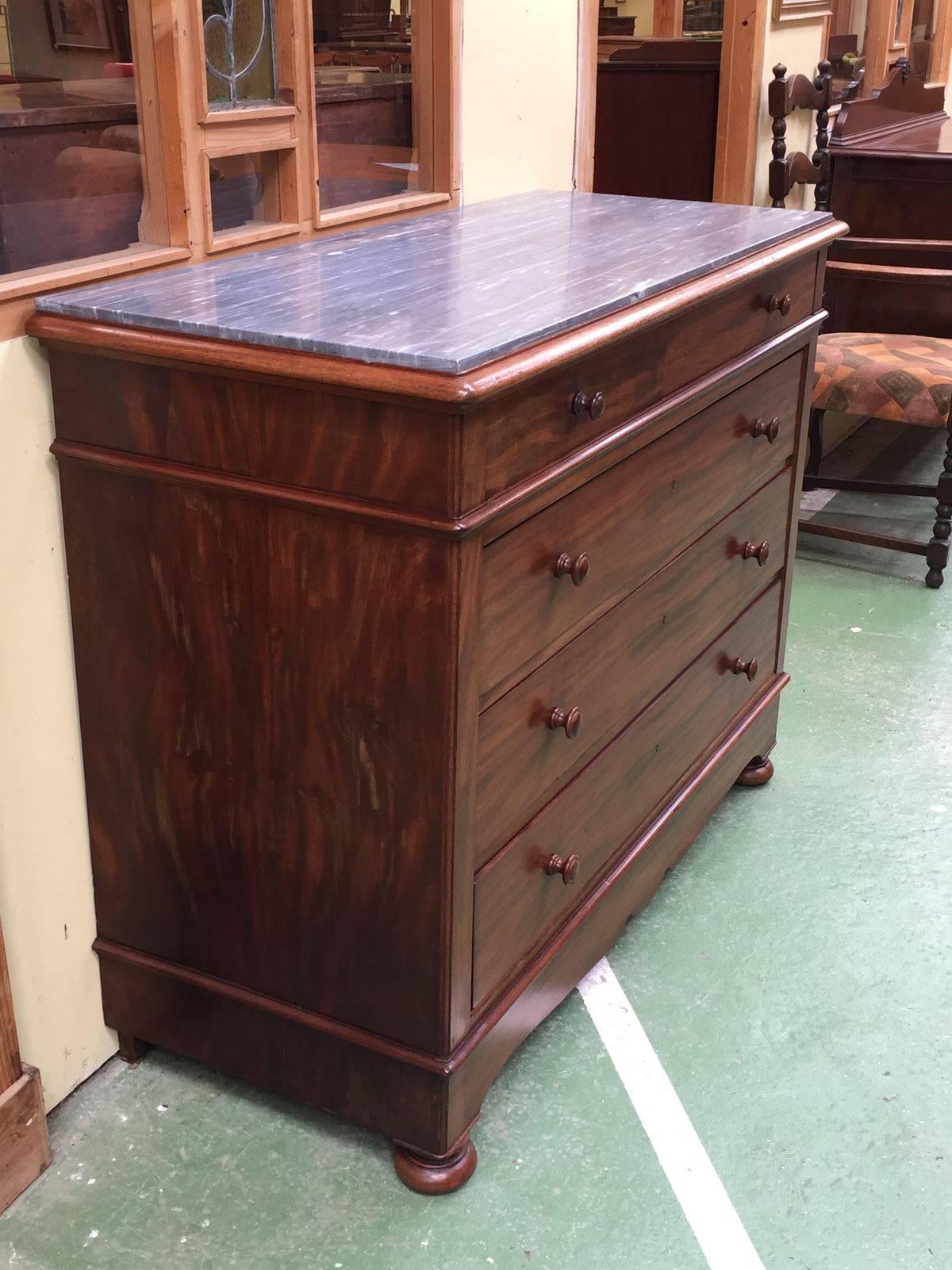 Nice Louis Philippe marble chest in mahogany. Lovely marble top in good condition.