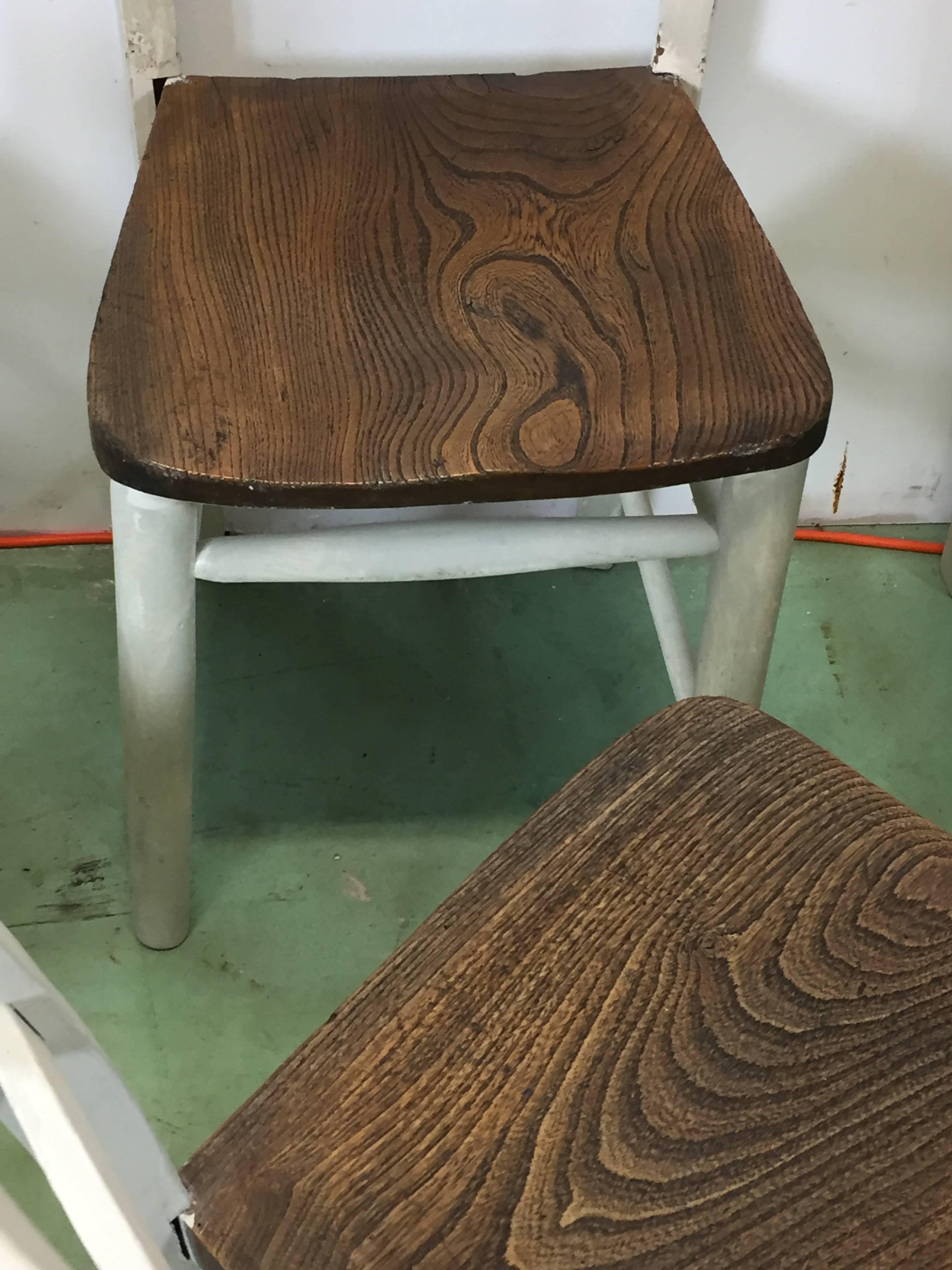 20th Century 20th French Rustic Kitchen Chair in Elm