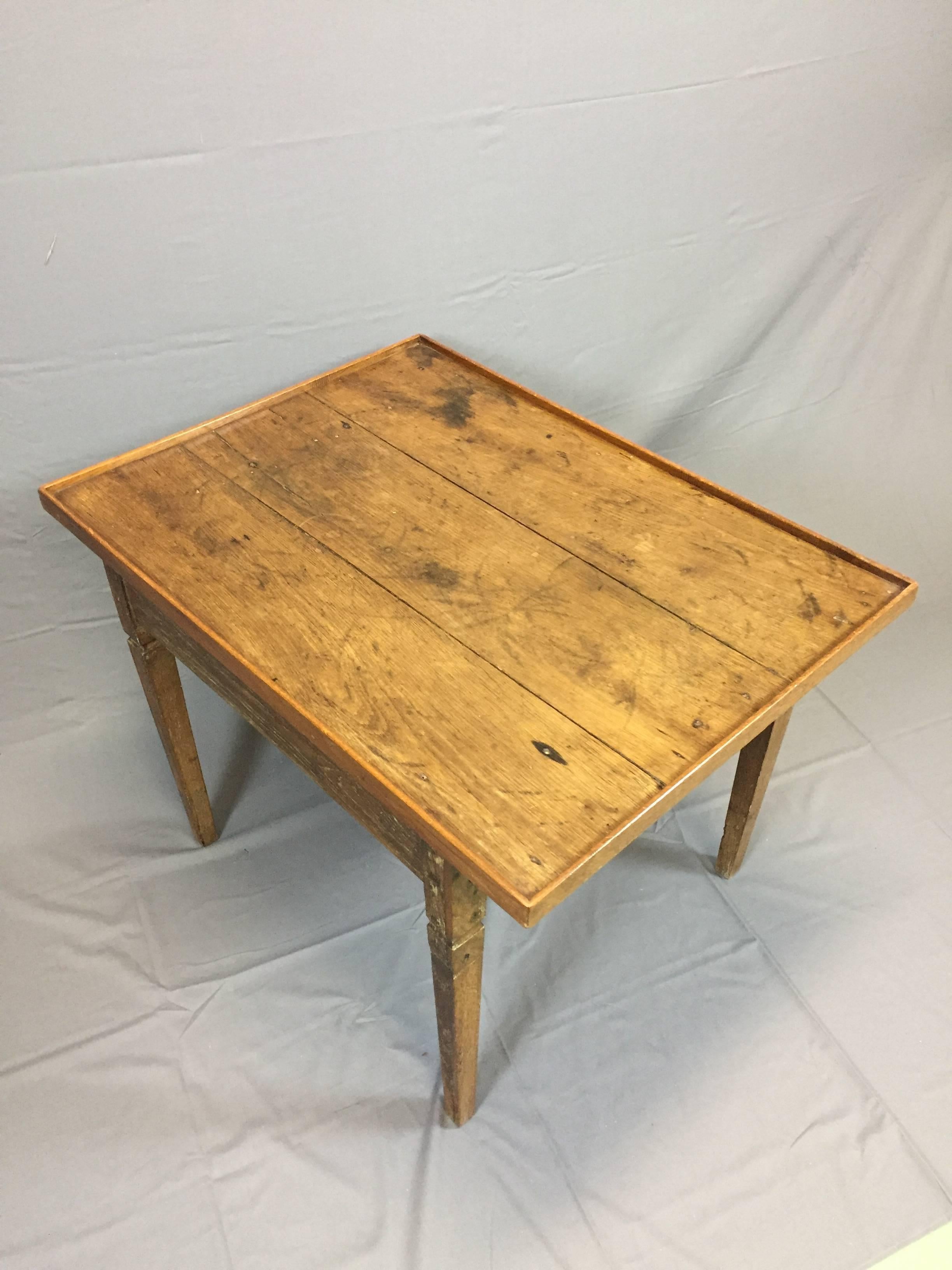 18th Century Rustic Oak Coffee Table In Good Condition For Sale In Lannebert, FR