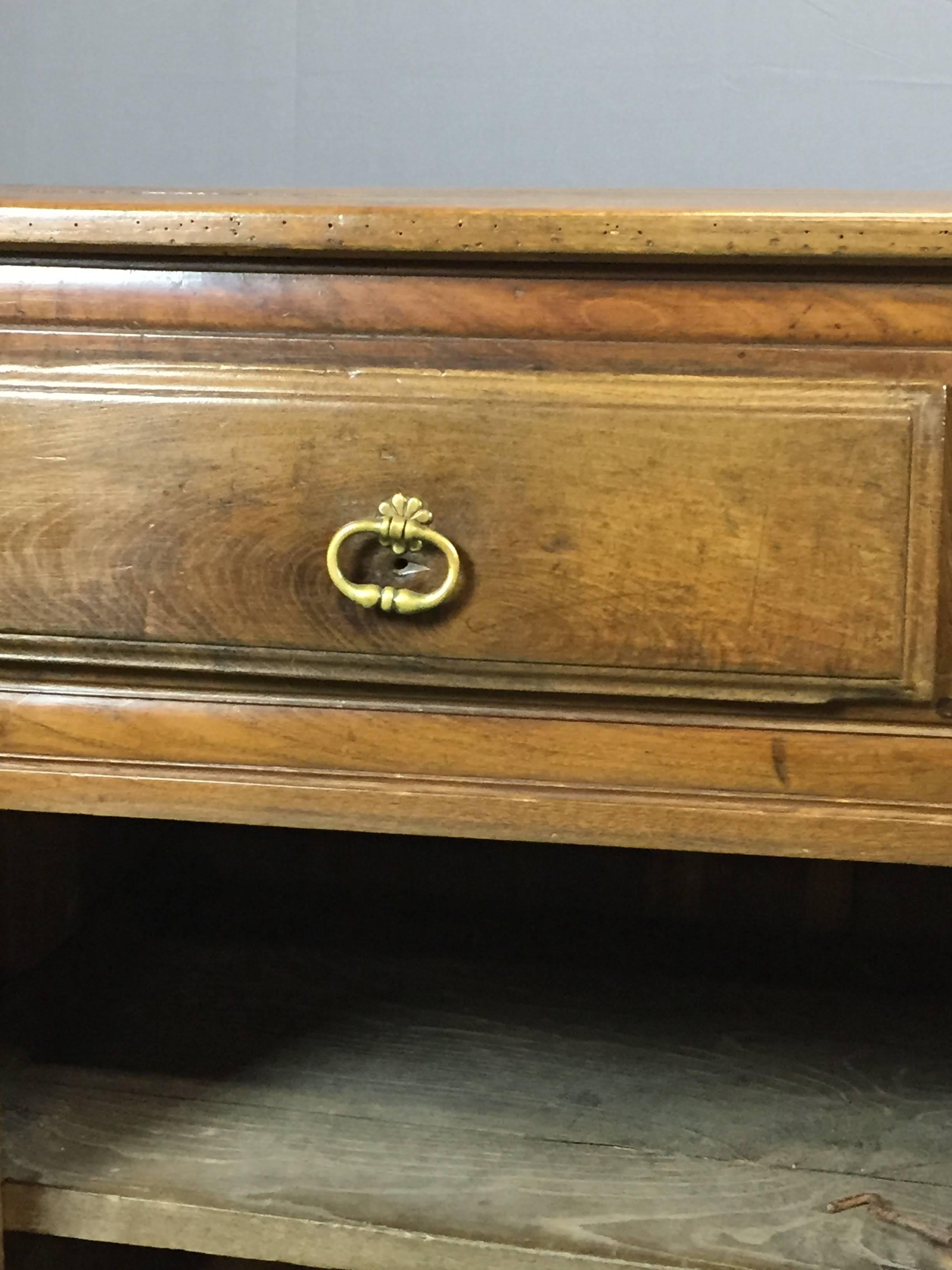 Buffet en chêne de Breton du 19ème siècle en vente 2