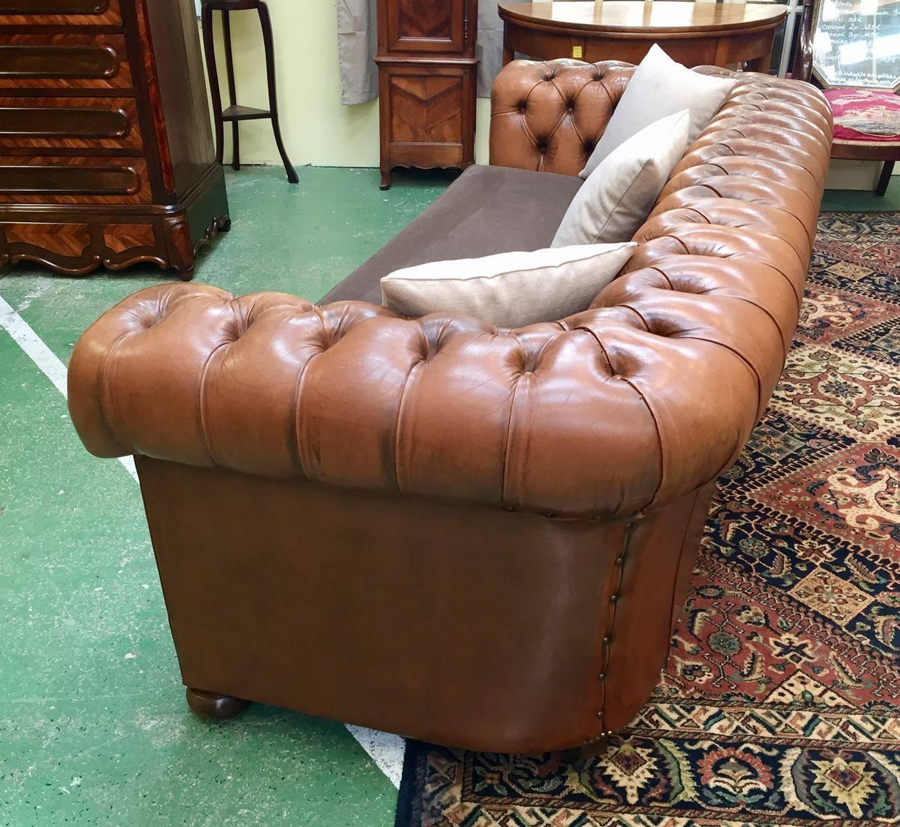 1960s Chesterfield Leather and Tissu Sofa/Canape 1