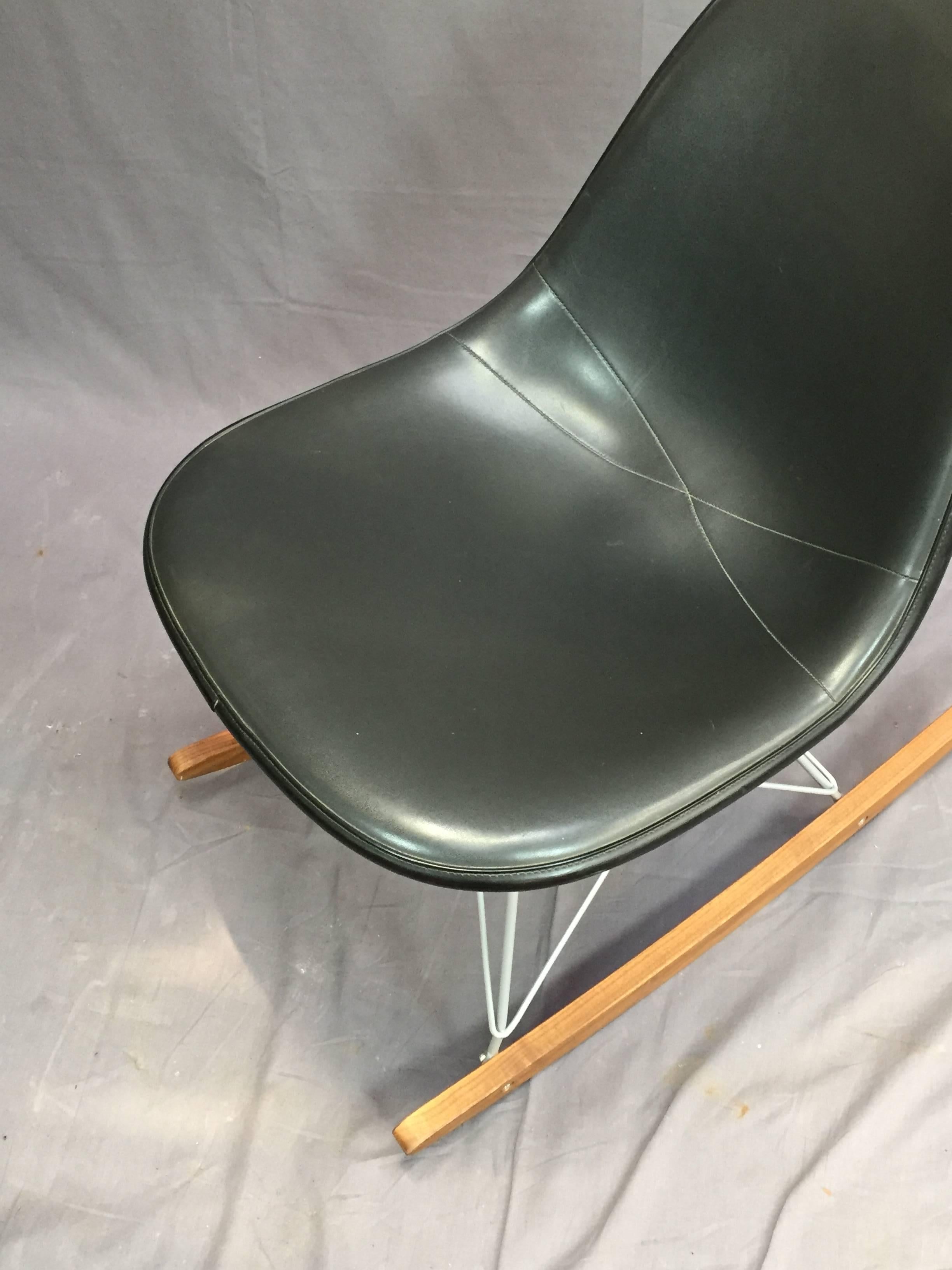 Mid-Century Modern Rocking Chair RKR of Eames by Herman Miller