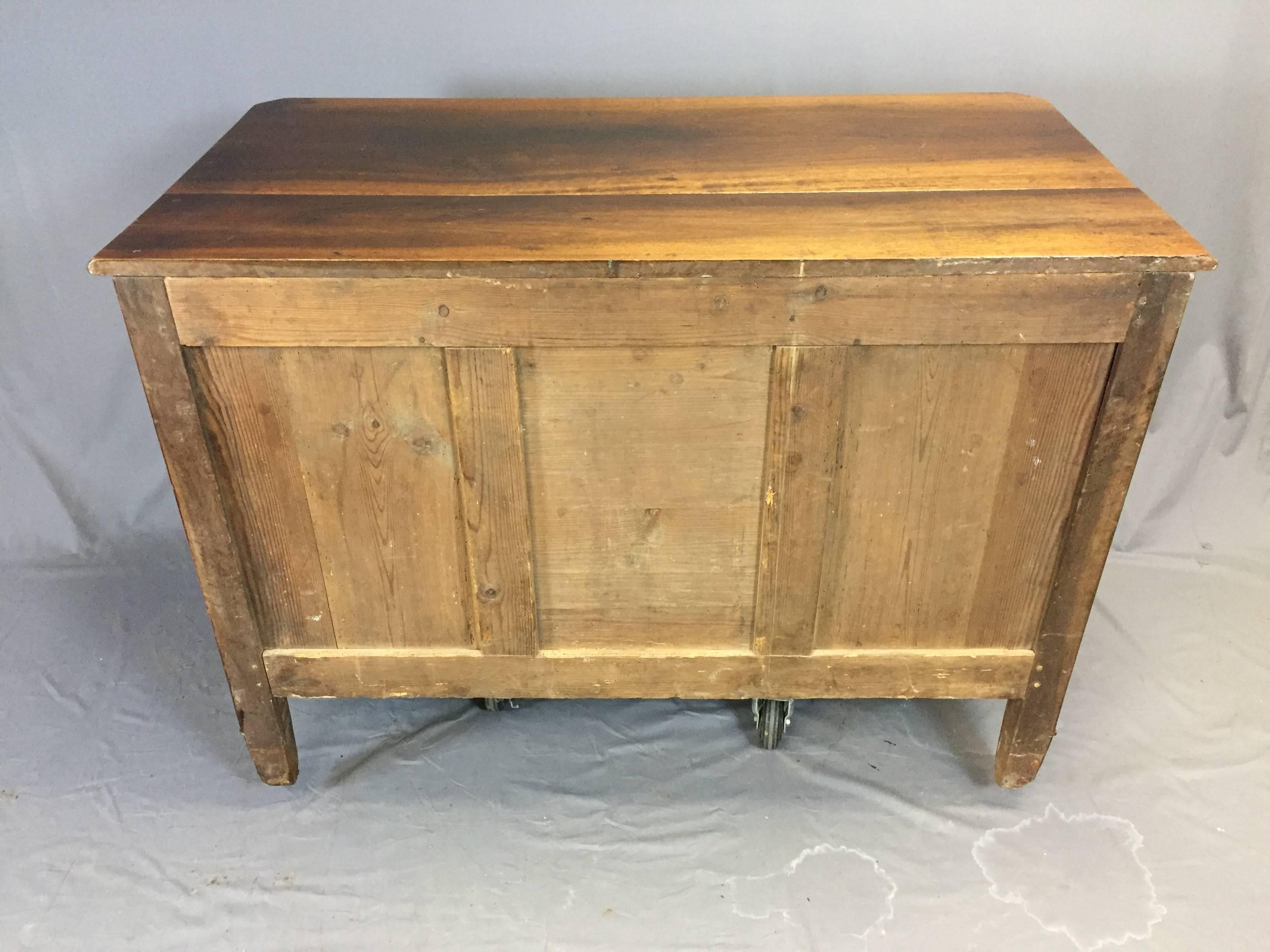 18th Century Walnut Louis XVI Commode For Sale 6