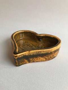 Kähler by Svend Hammershøi, Small Heart Shaped Bowl Uran Glazed, 1930s, Denmark