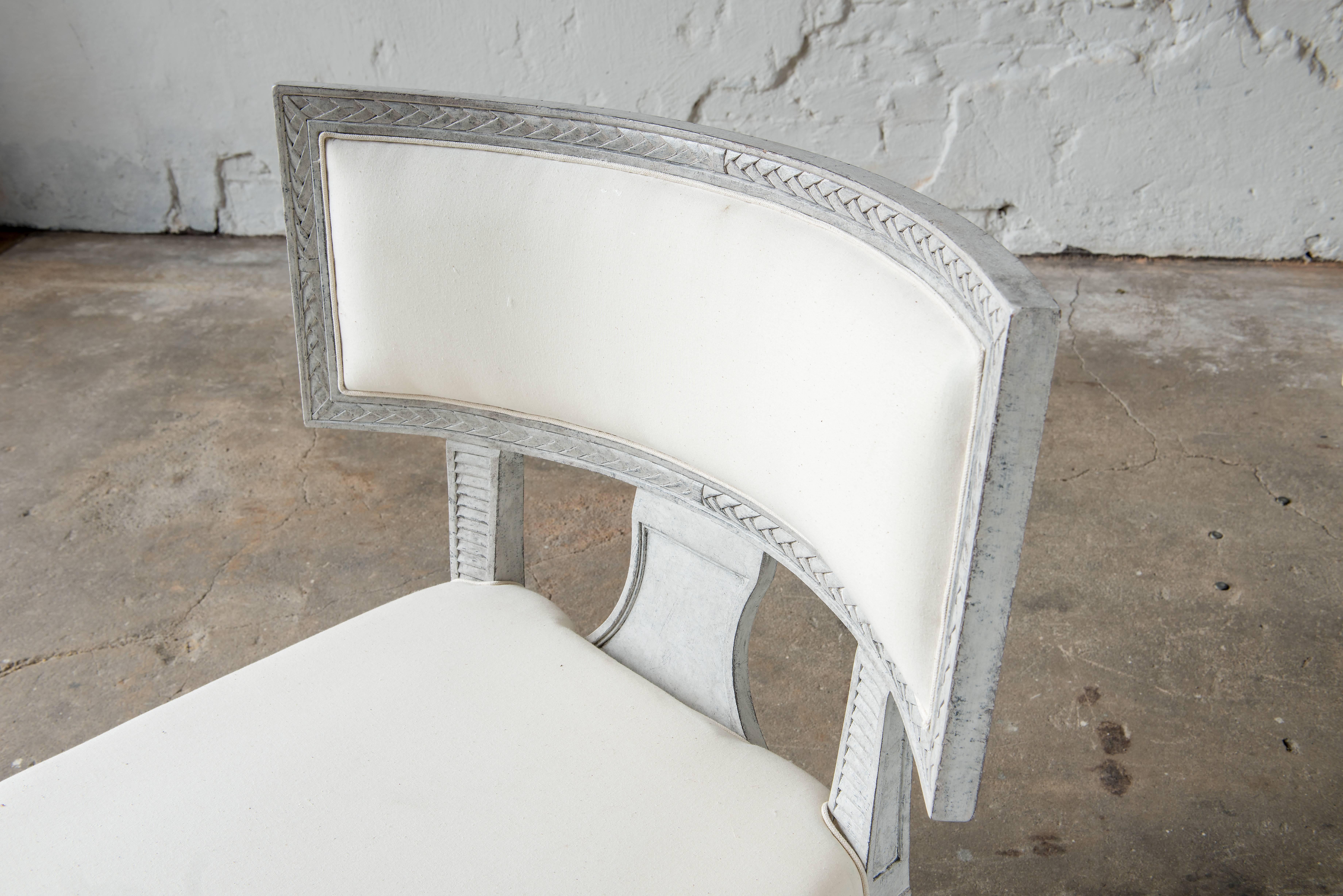 Hand-Crafted Pair of Sulla Chairs, 21st Century in Gustavian Style For Sale