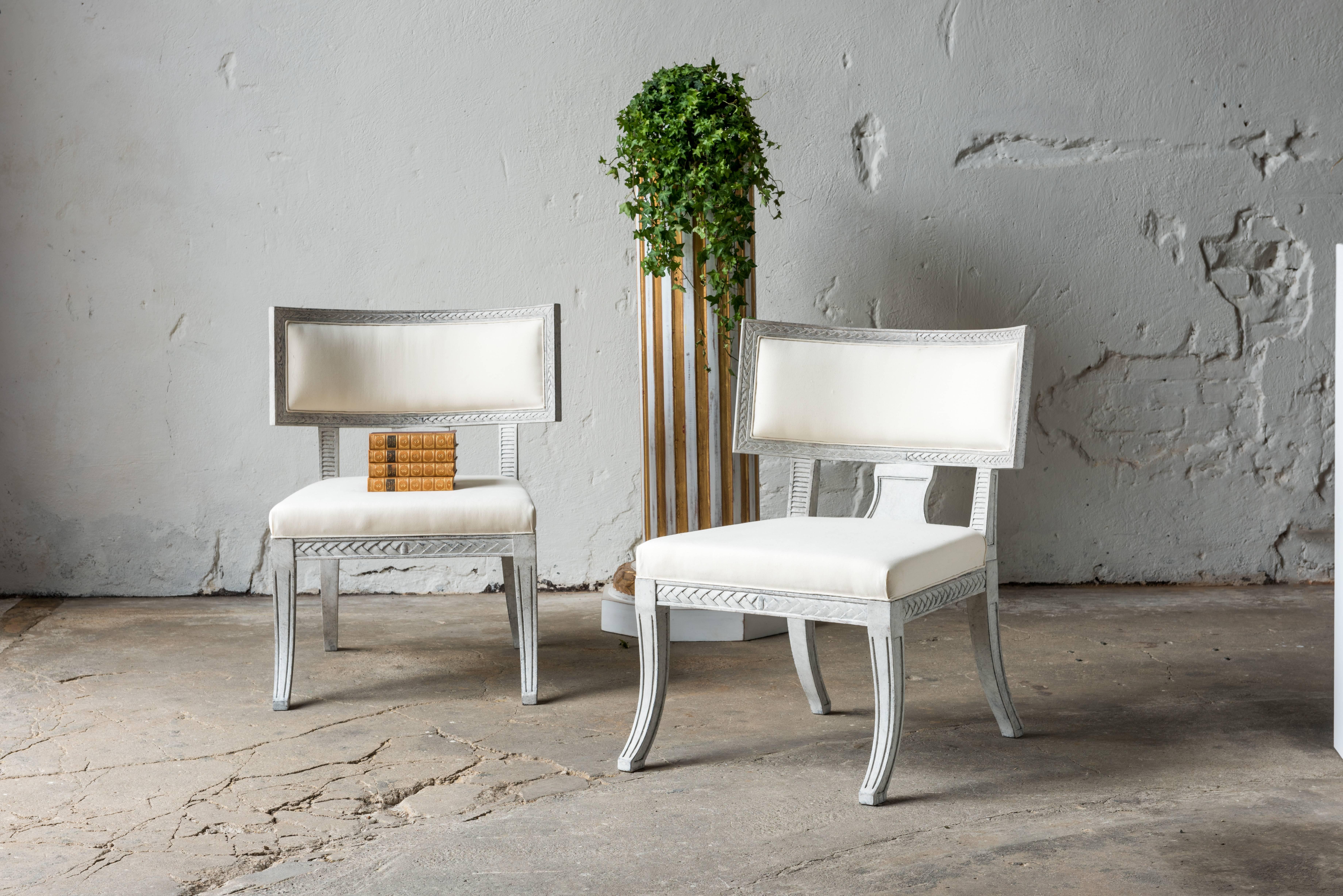 Scandinavian Pair of Sulla Chairs, 21st Century in Gustavian Style For Sale