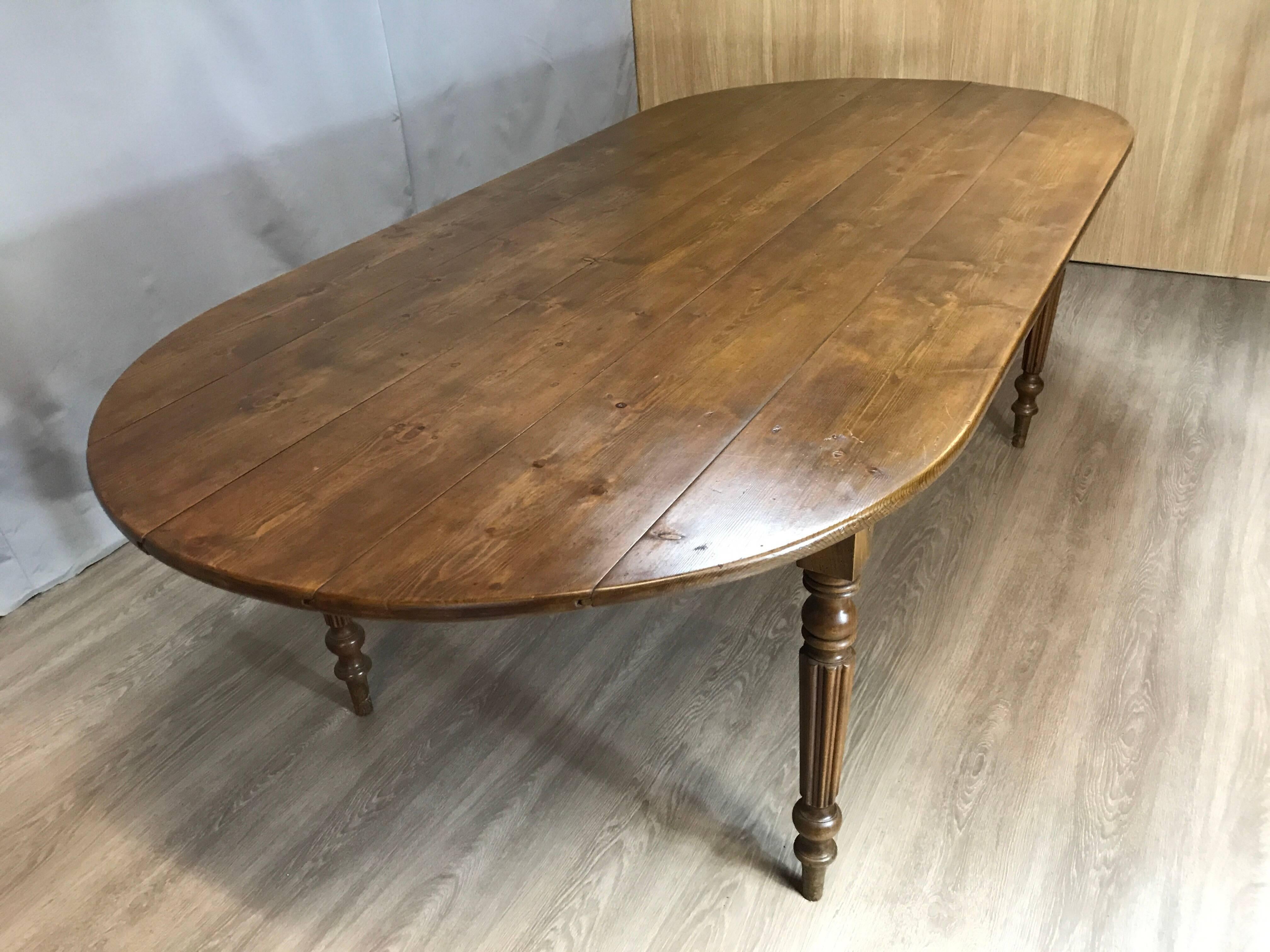 French Provincial Beautiful Pine Oval French Farm House Table