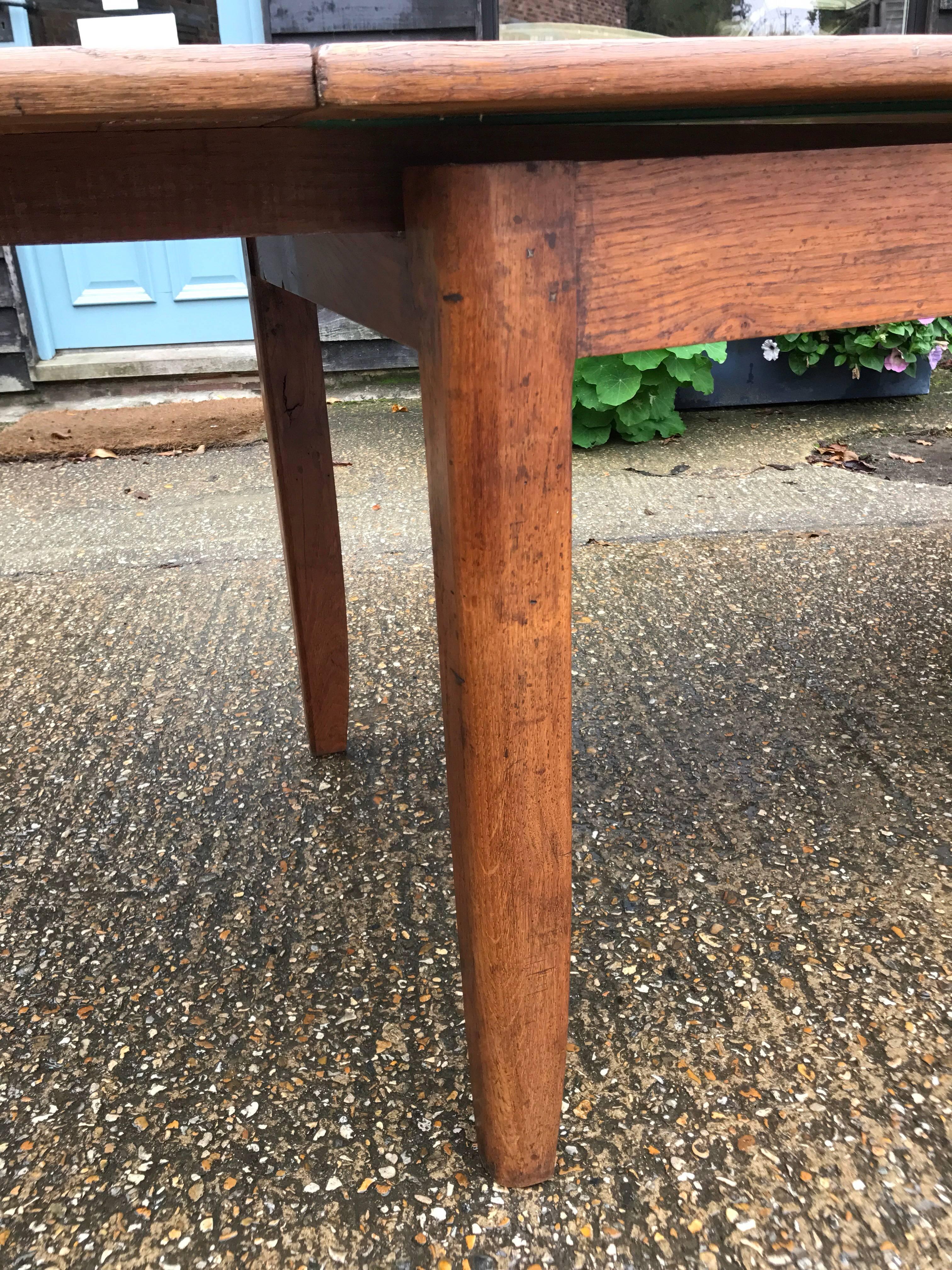 19th Century Antique Oak Double Draw-Leaf Table with Great Proportions, circa 1840, French