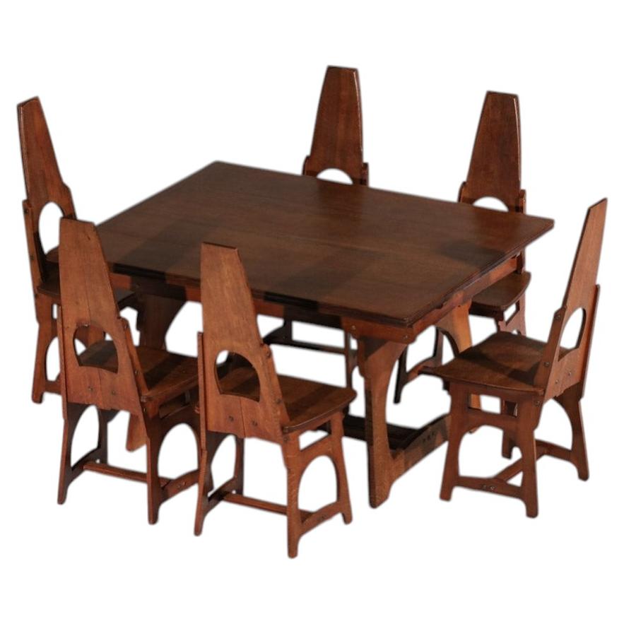 Oak dining table, Art Nouveau / Arts & Crafts style, signed R&V For Sale