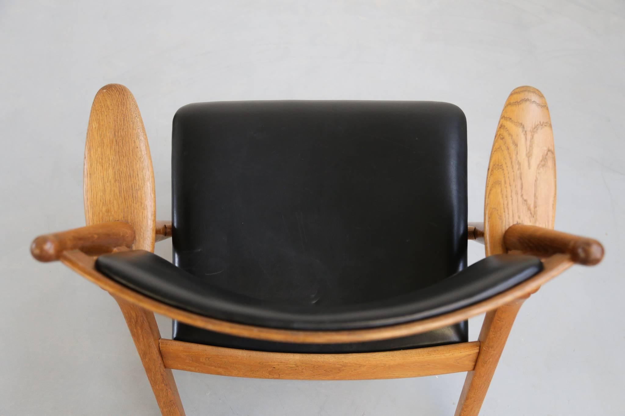 Leather Hans Wegner Danish Lounge Chair CH28 Sawback, 1950s Scandinavian For Sale
