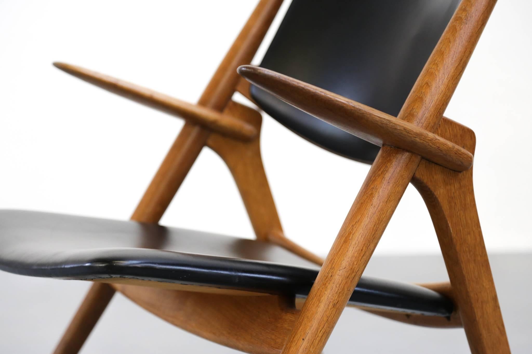 Milieu du XXe siècle Hans Wegner Danish Lounge Chair CH28 Sawback, années 1950 Scandinave en vente