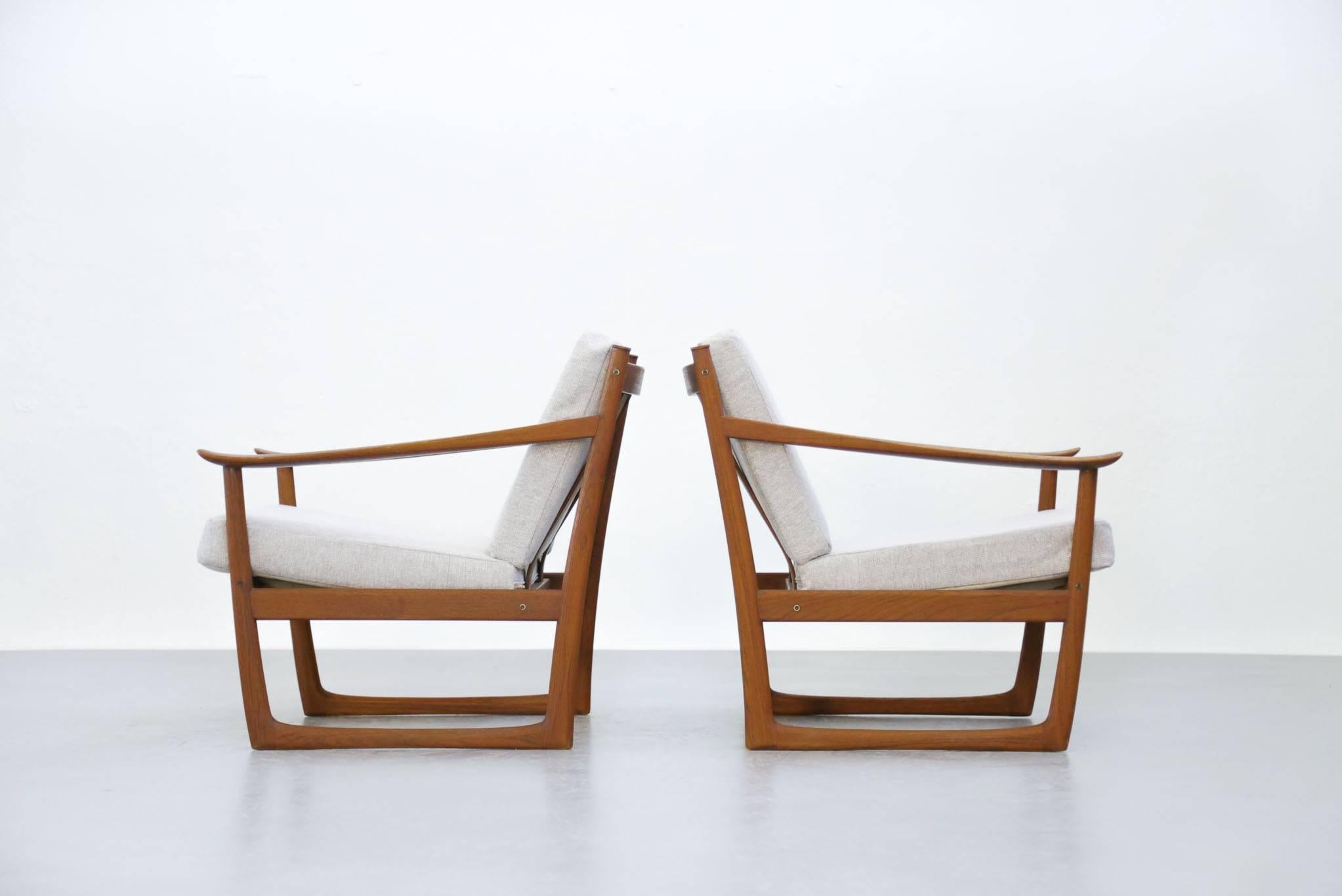 20th Century Pair of Danish Modern Lounge Chair Peter Hvidt & Orla Mølgaard FD130