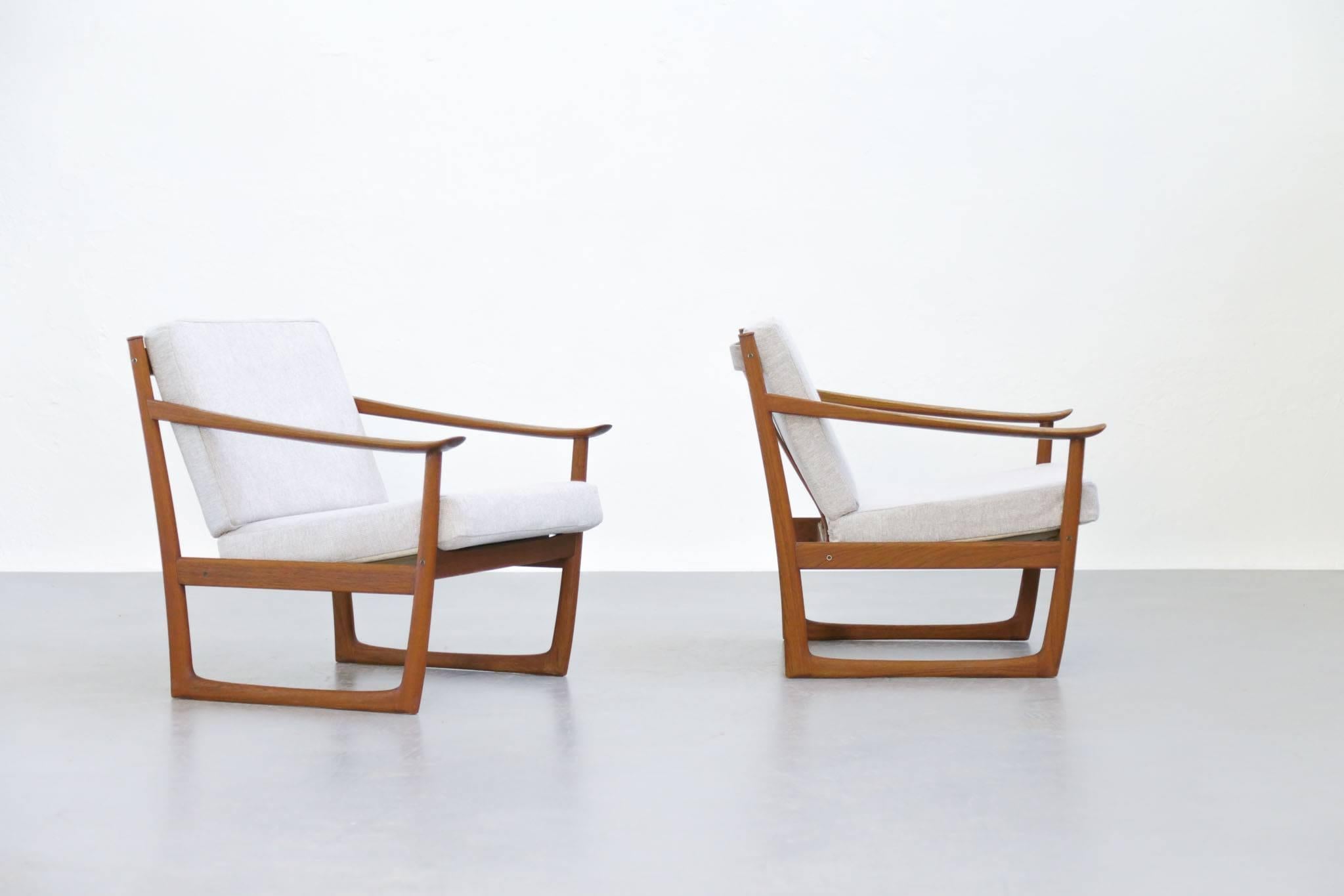 Pair of Danish Modern Lounge Chair Peter Hvidt & Orla Mølgaard FD130 1