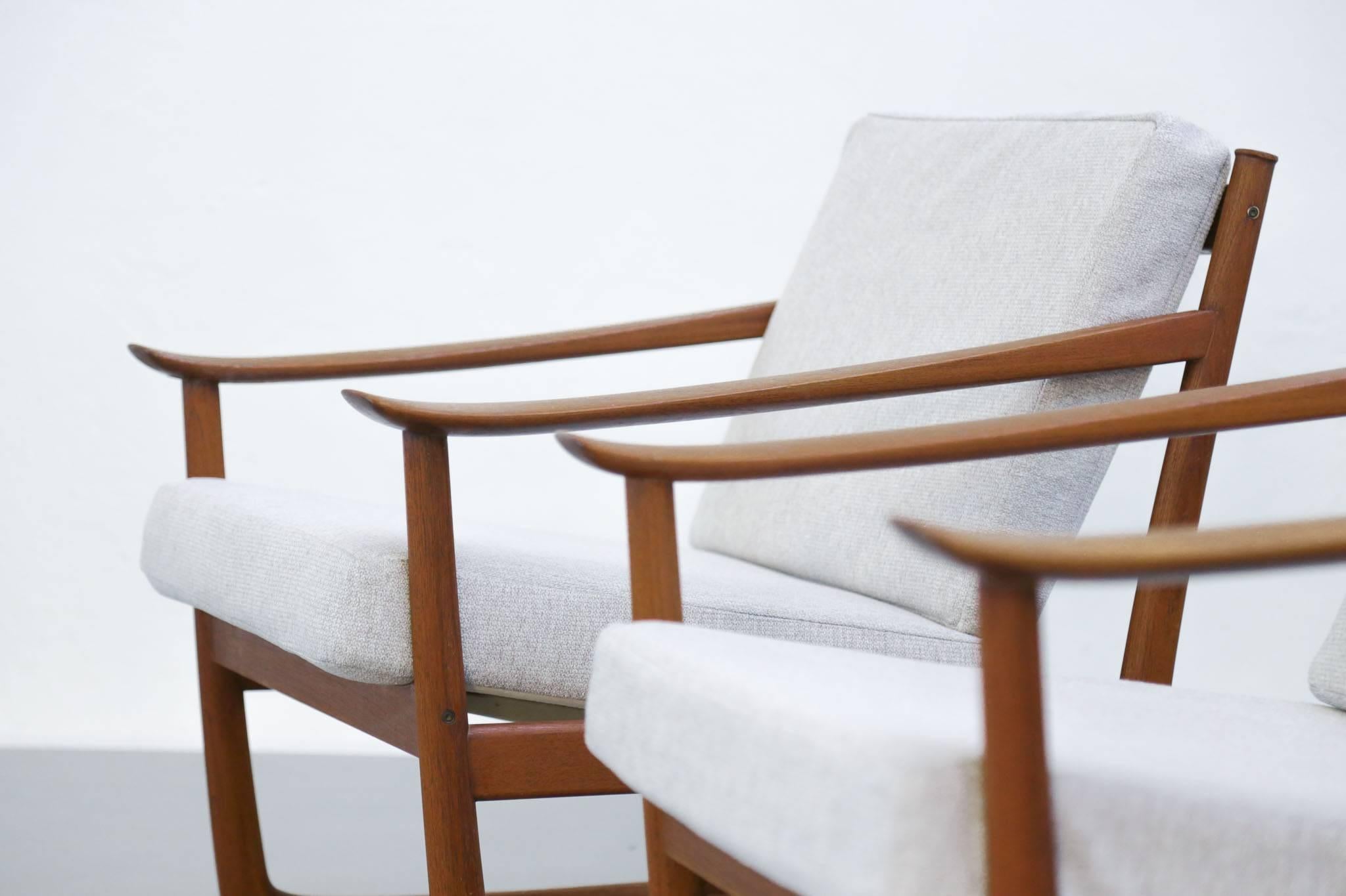 Pair of Danish Modern Lounge Chair Peter Hvidt & Orla Mølgaard FD130 4