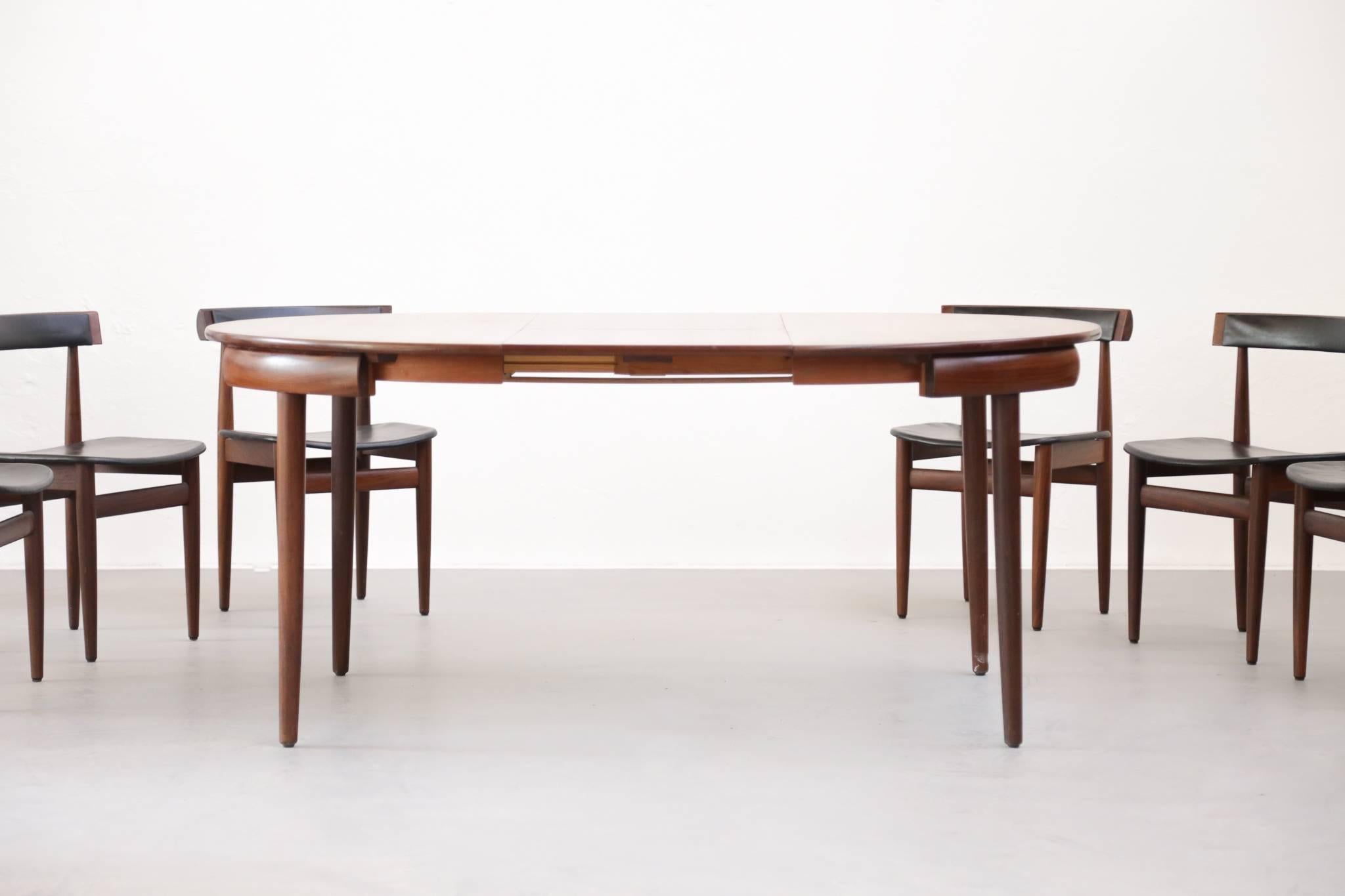 Set of Danish Dining Table with Six Chairs Hans Olsen Model Roundette 2