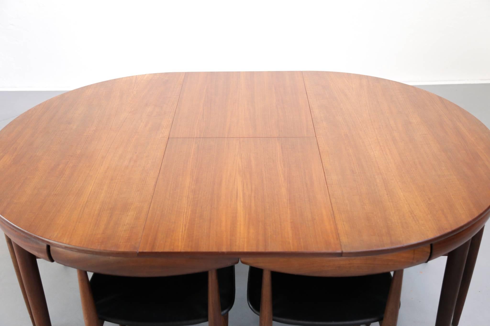 Set of Danish Dining Table with Six Chairs Hans Olsen Model Roundette 4