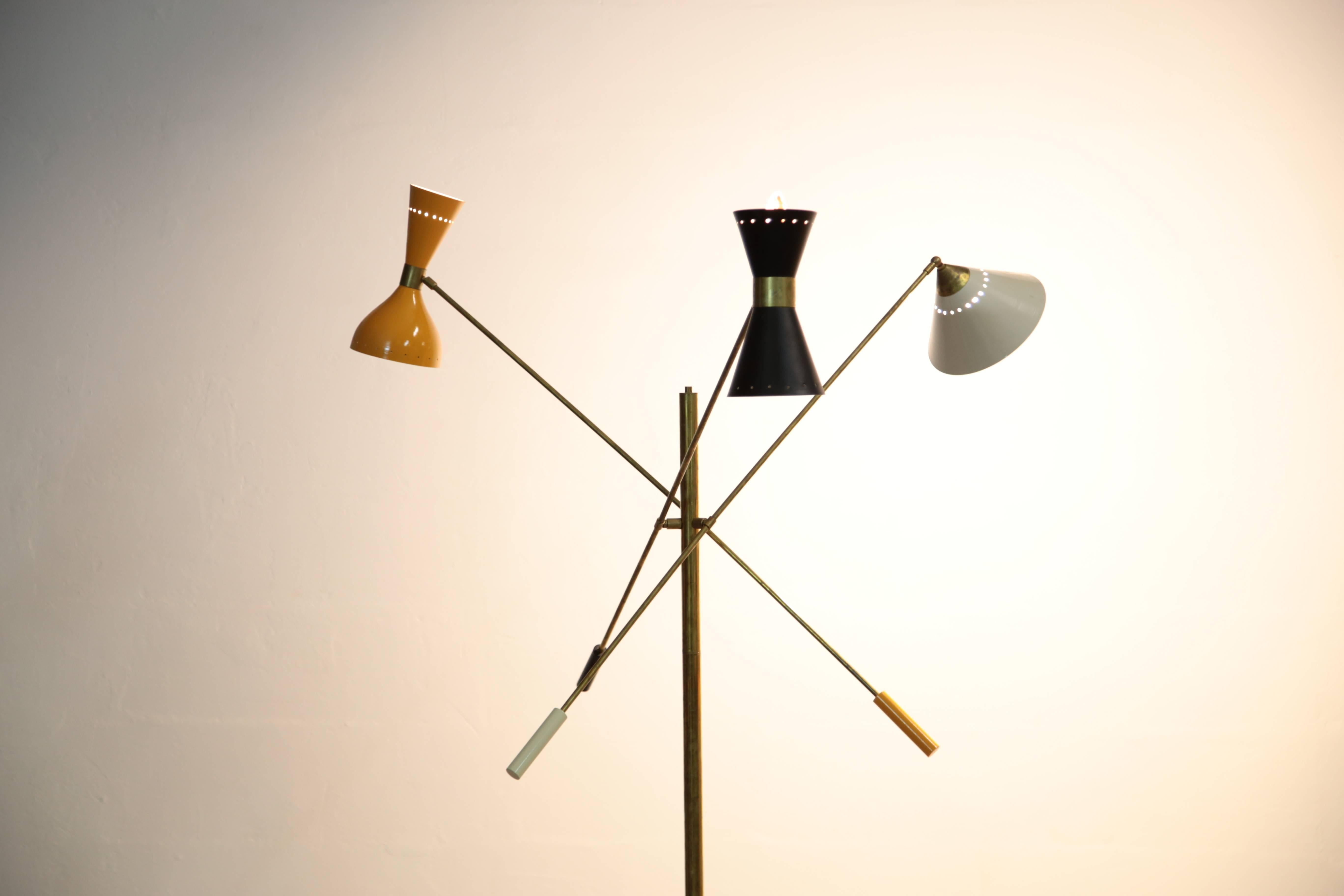 Italian Floor Lamp in the Style of Angelo Lelli Pendulum In Excellent Condition For Sale In Lyon, FR