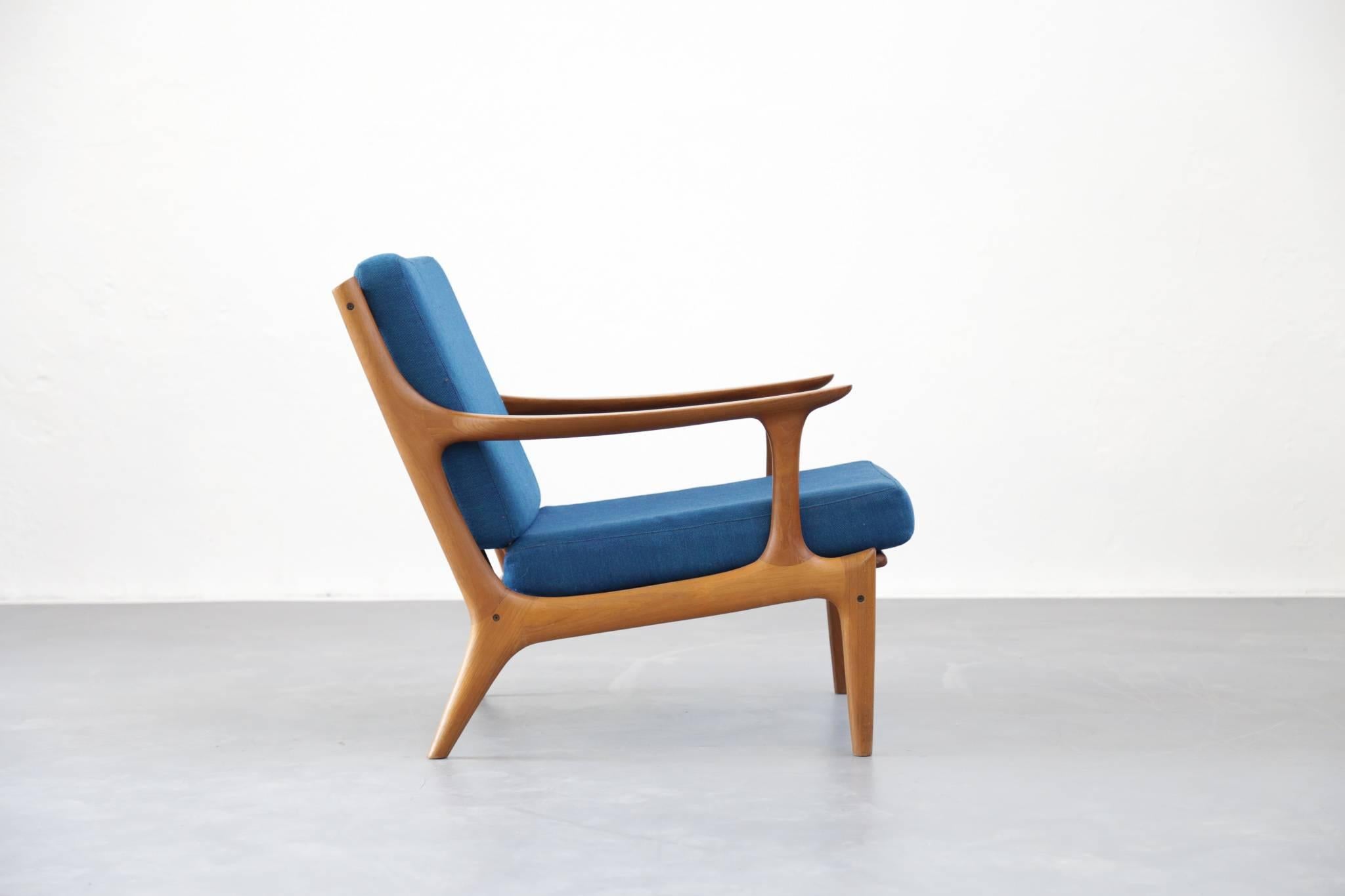 Scandinavian Blue Chair, 1960s In Excellent Condition In Lyon, FR
