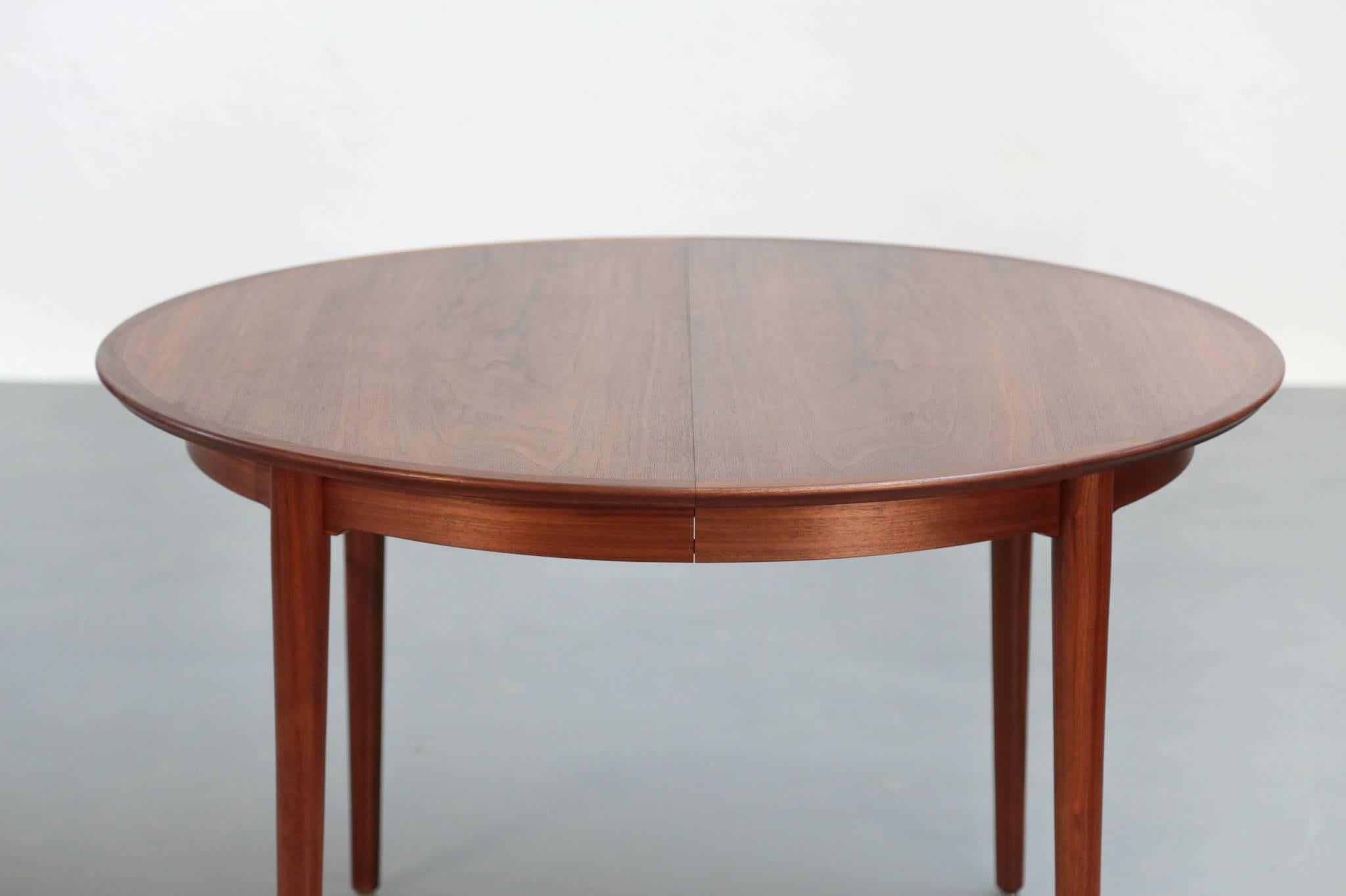 Teck Table à manger en teck d'Arne Vodder pour P. Olsen Sibast, années 1960, Scandinavian en vente