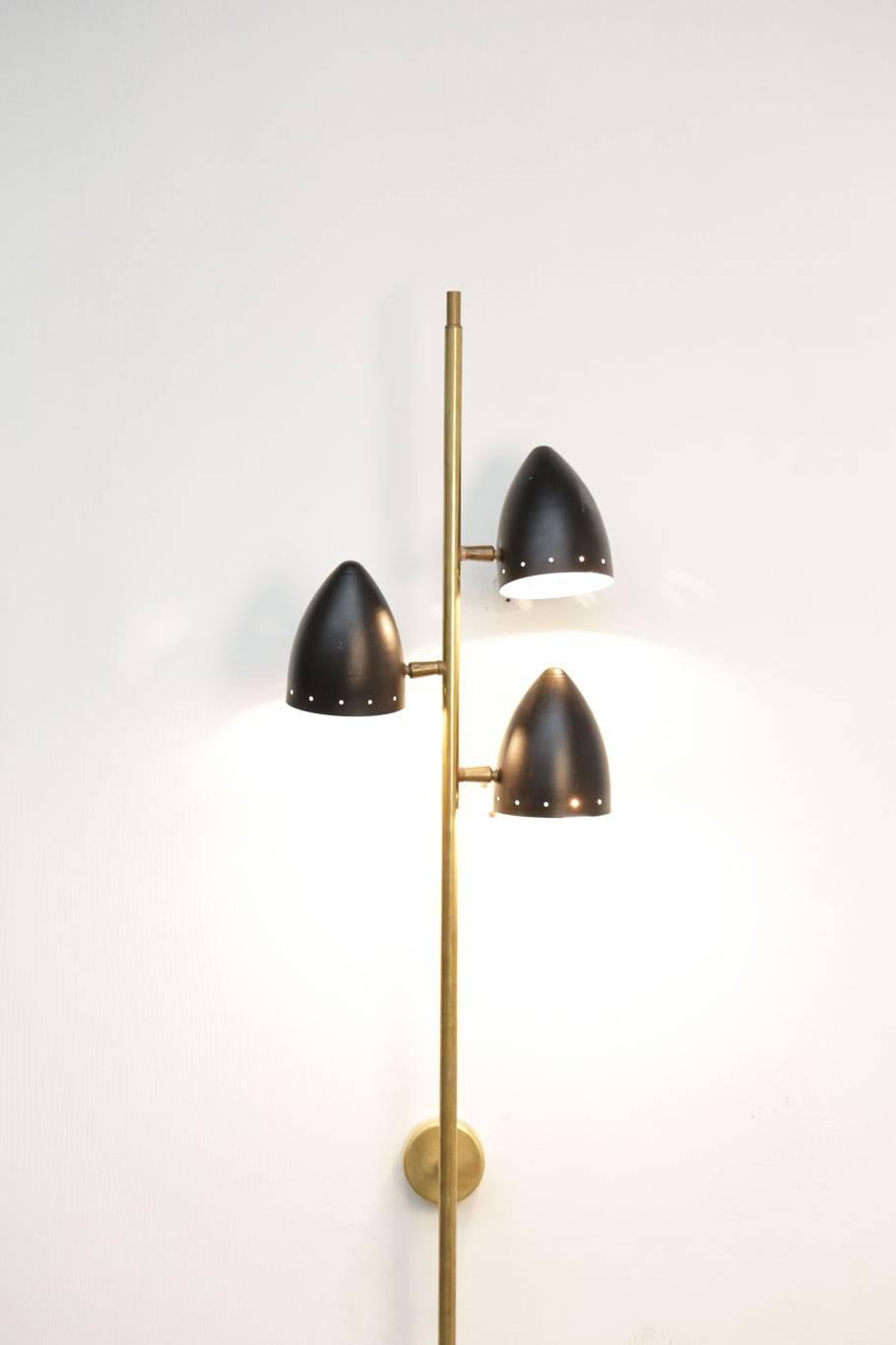 Italian Wall Light in Stilnovo Style Vintage Design In Excellent Condition In Lyon, FR