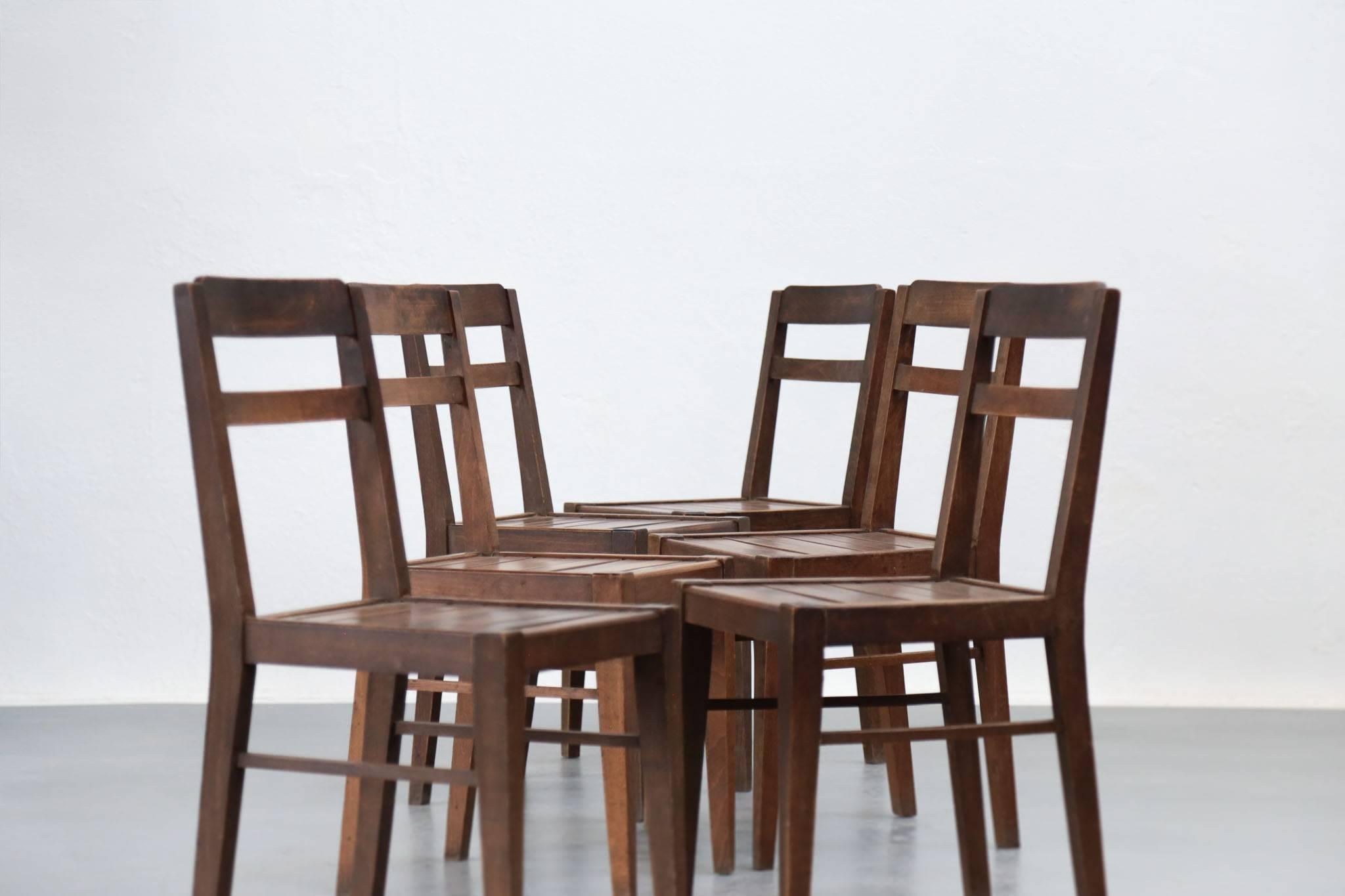 Six chairs in the style of René Gabriel made of oak.