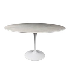 Eero Saarinen Tulip Carrara Marble Dinning Table by Knoll International 172-173