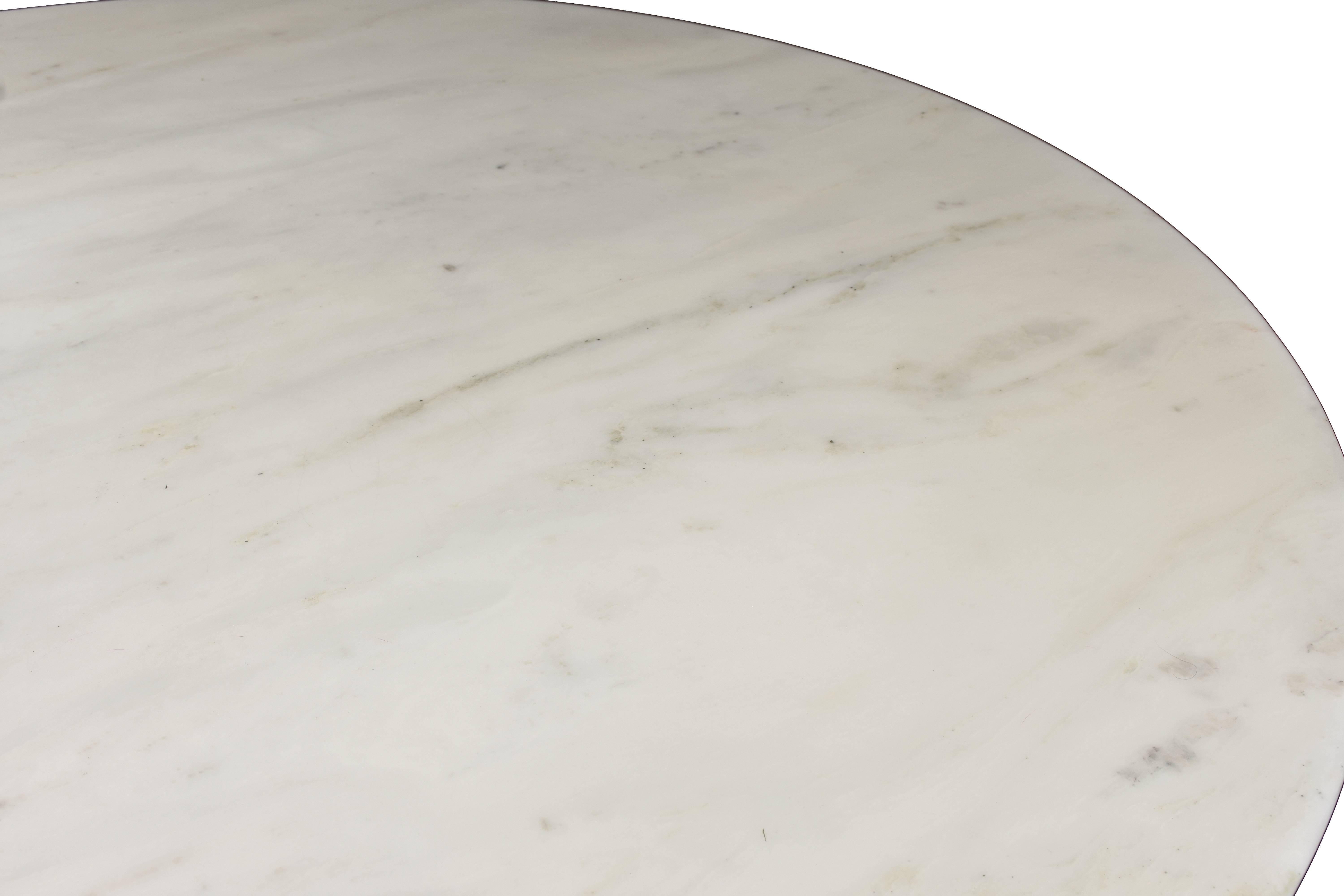 Late 20th Century Eero Saarinen Tulip Carrara Marble Dinning Table by Knoll International 172-173