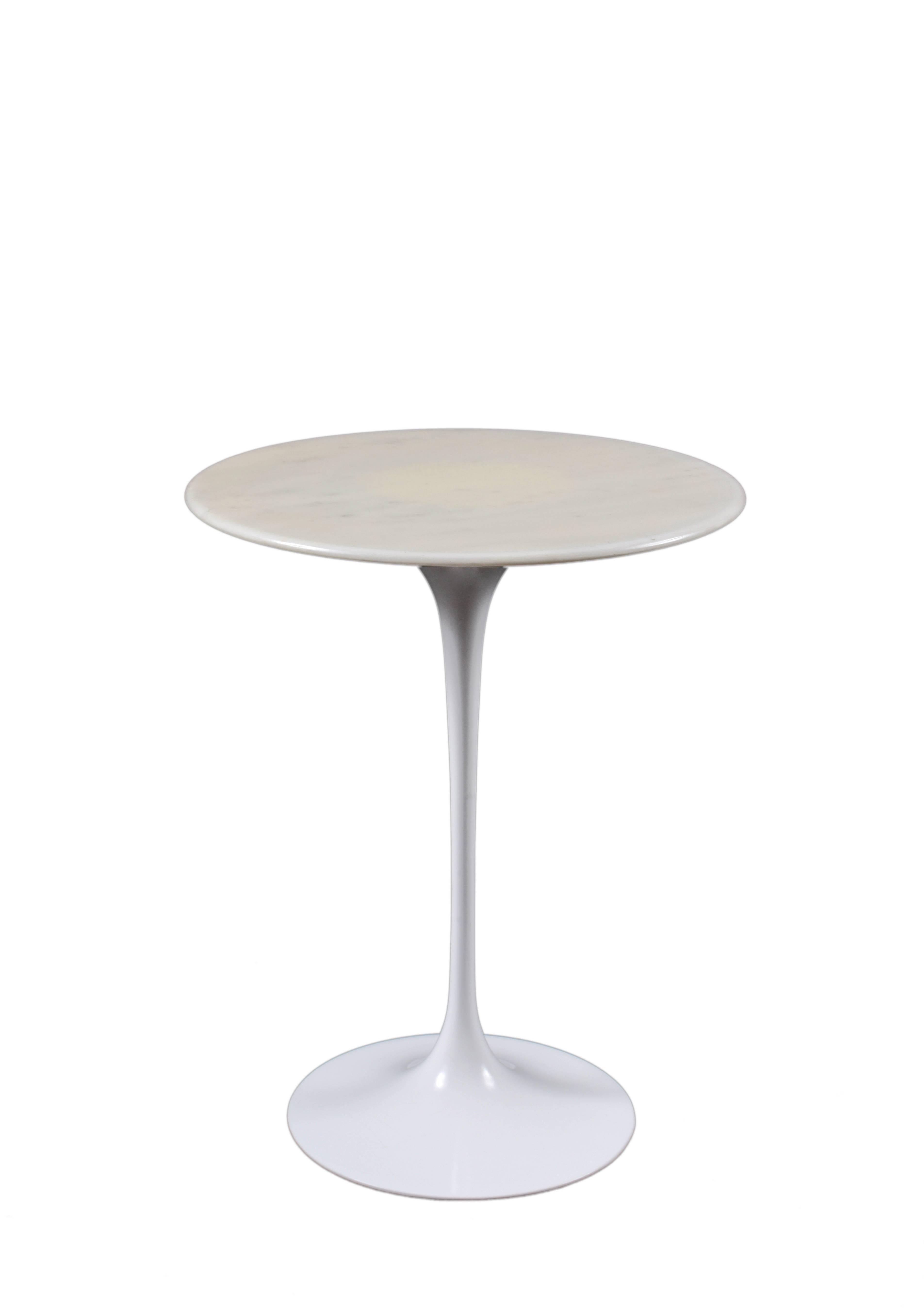 American Knoll Eero Saarinen White Tulip Carrara Marble Side Table, Mid-Century Modern