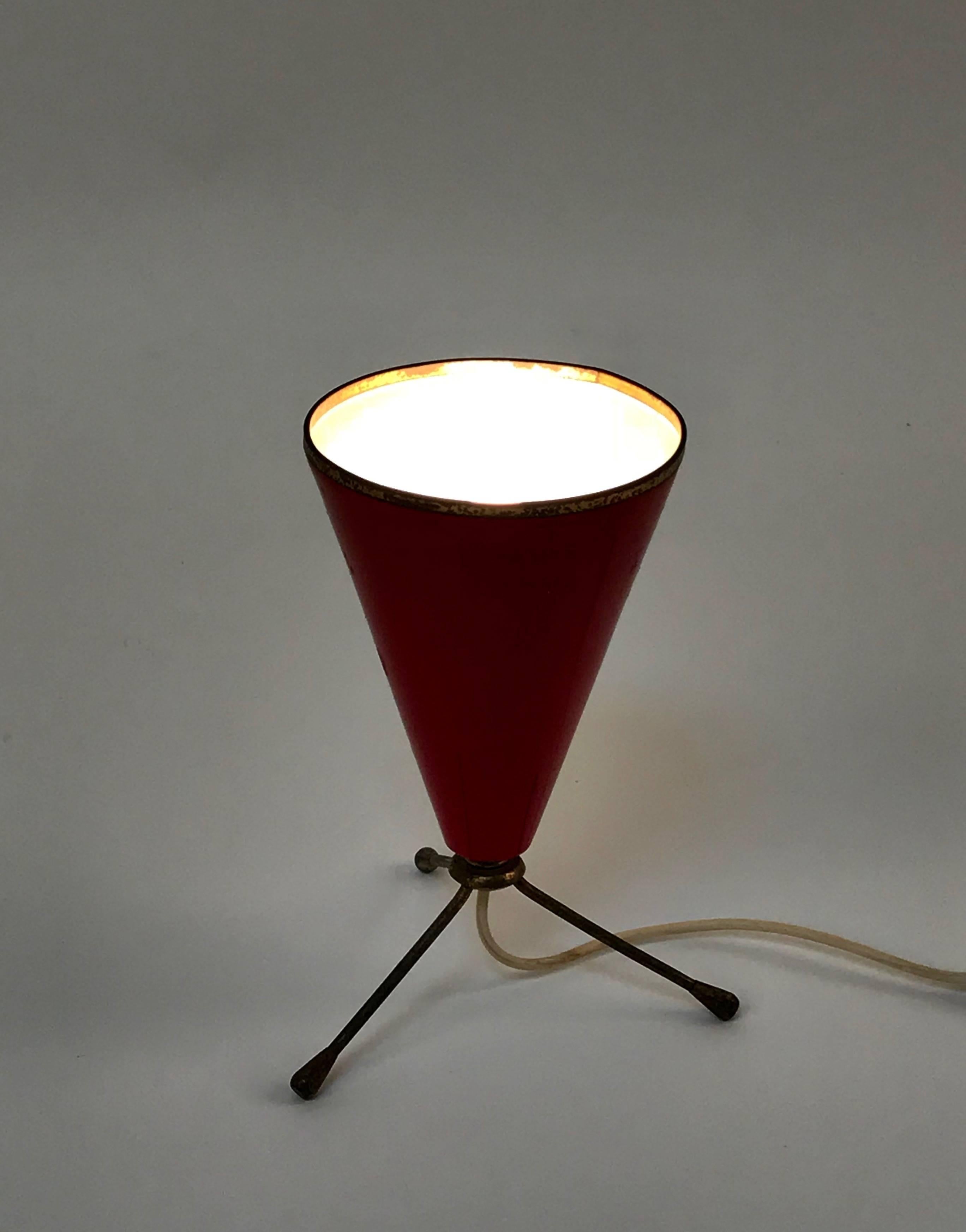 Conical Table Lamp in Red Lacquered Metal and Brass, 1950s Italian Tripode 2