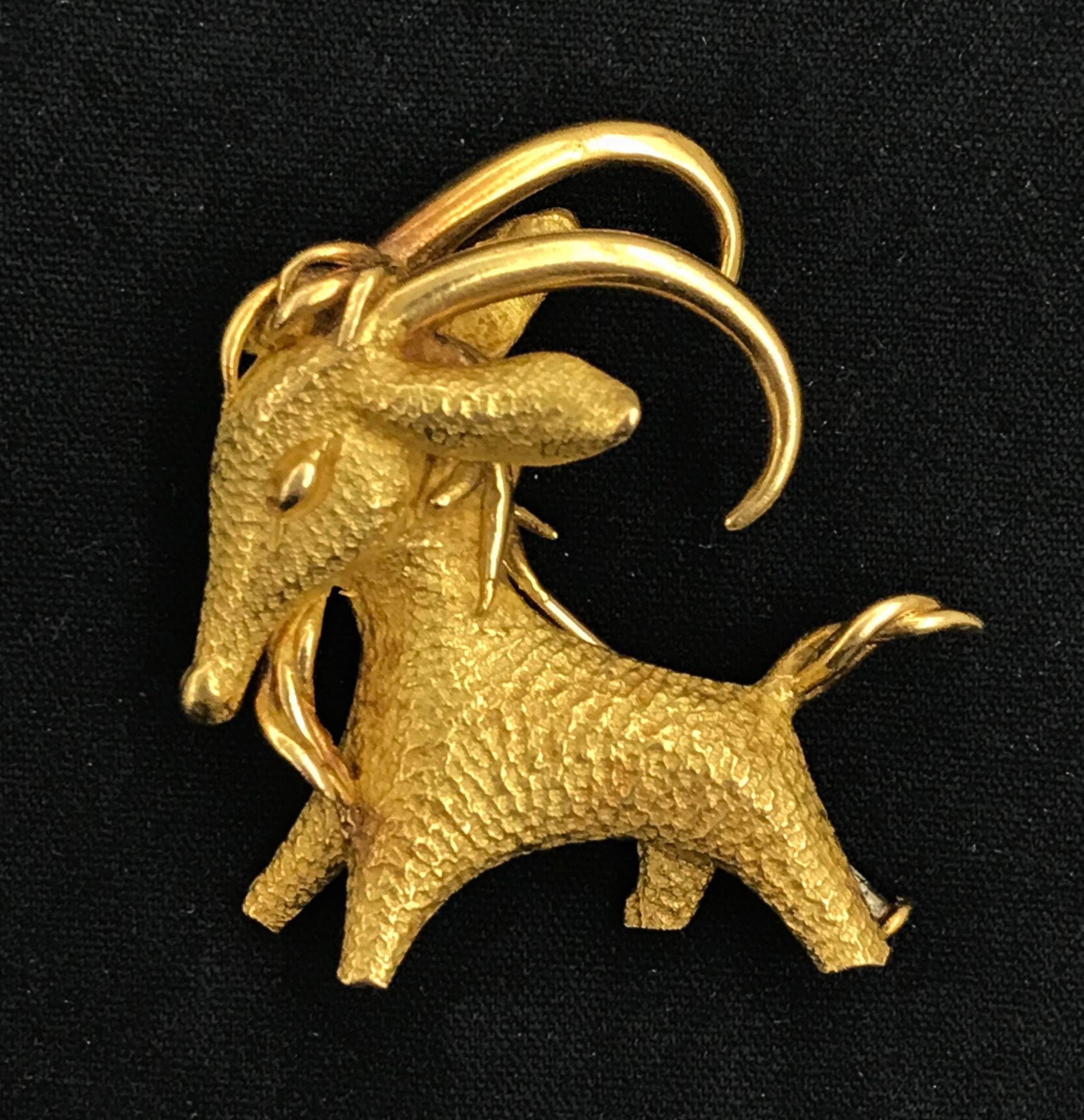 Modern Bvlgari, Brooch 18-Carat Yellow Gold, Pin Aries, Signed Bulgari 750