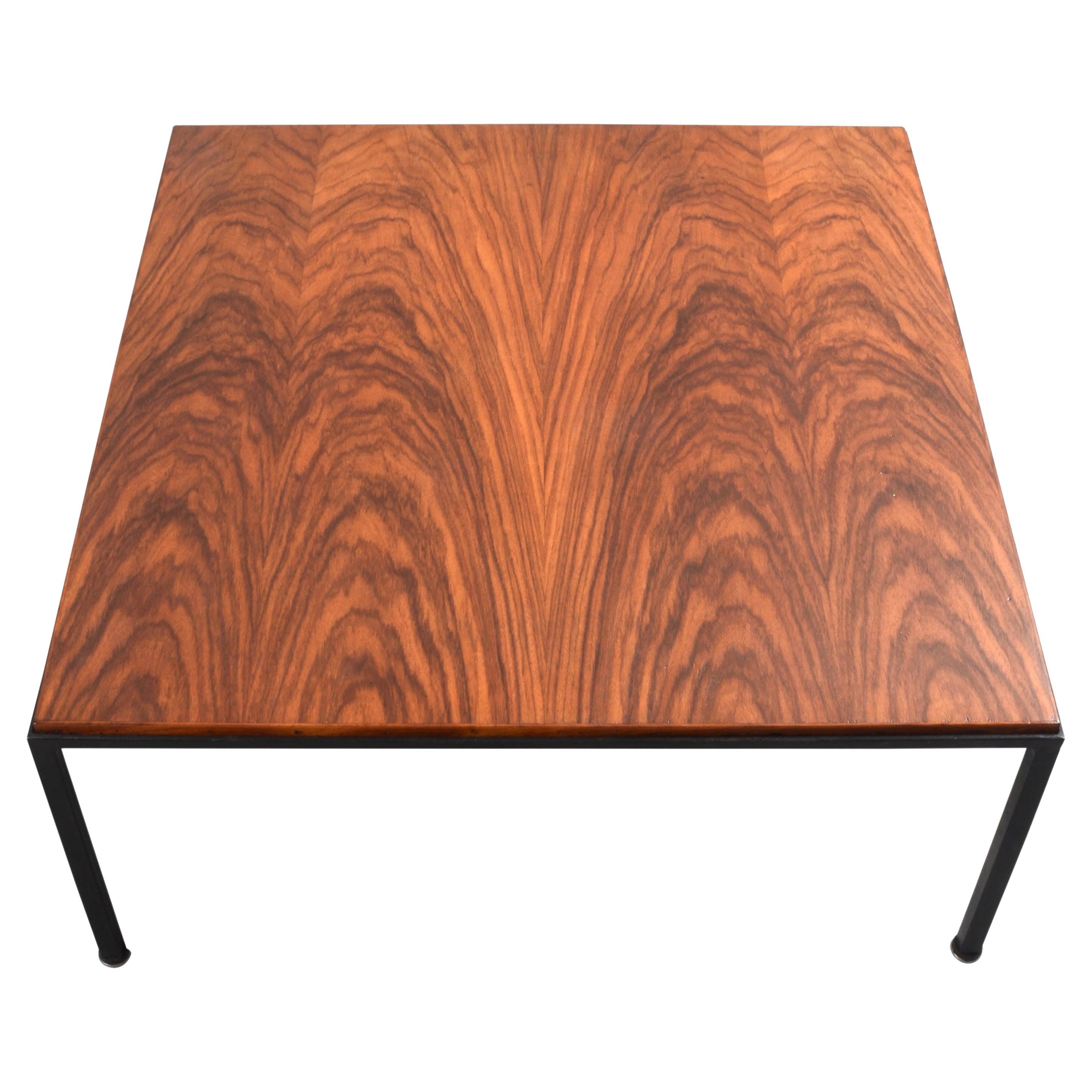Tavolino quadrato in legno e ferro di design italiano del Medioevo, anni '60