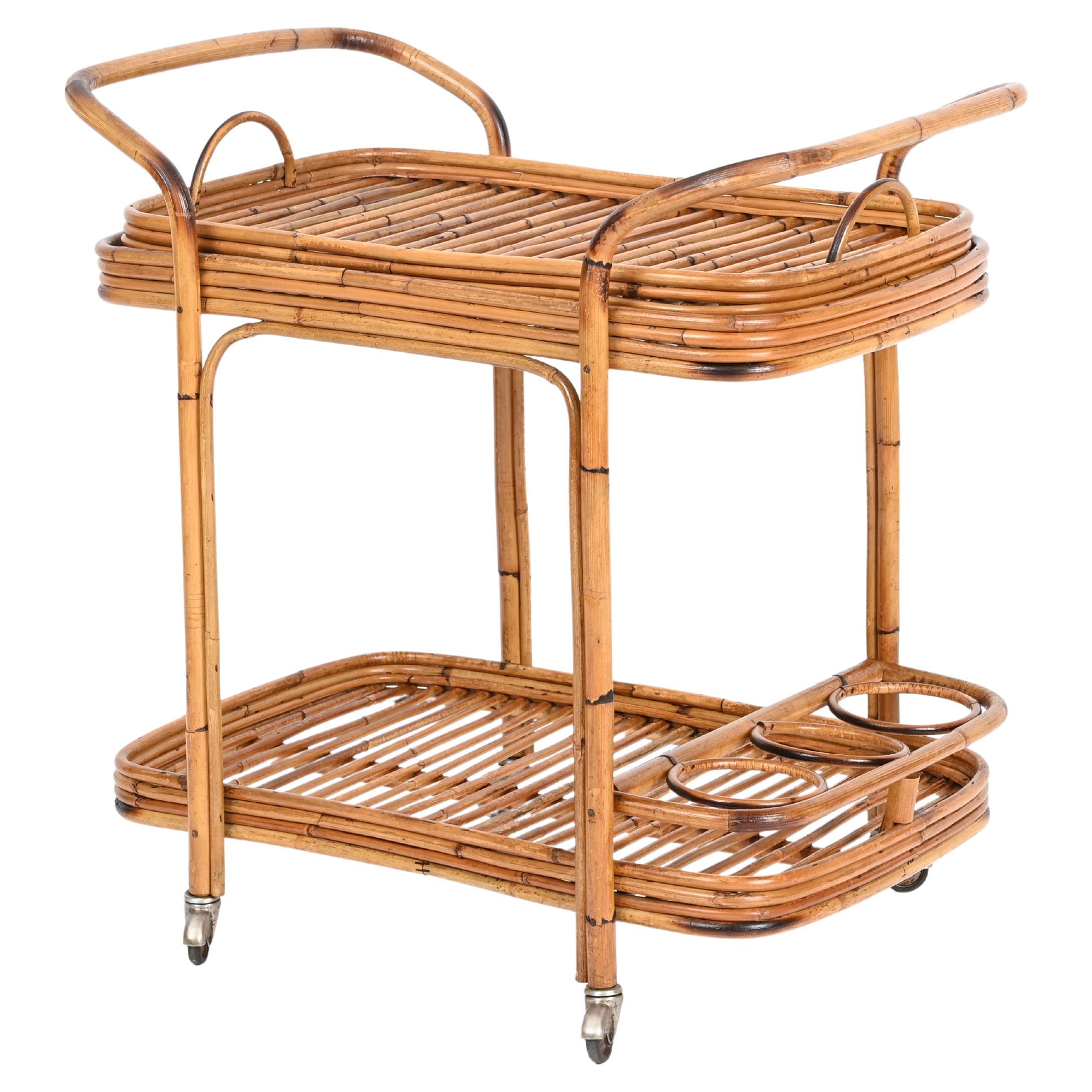 Italienischer Servierbarwagen aus Bambus und Rattan mit abnehmbarer Platte und Tablett, 1960er Jahre