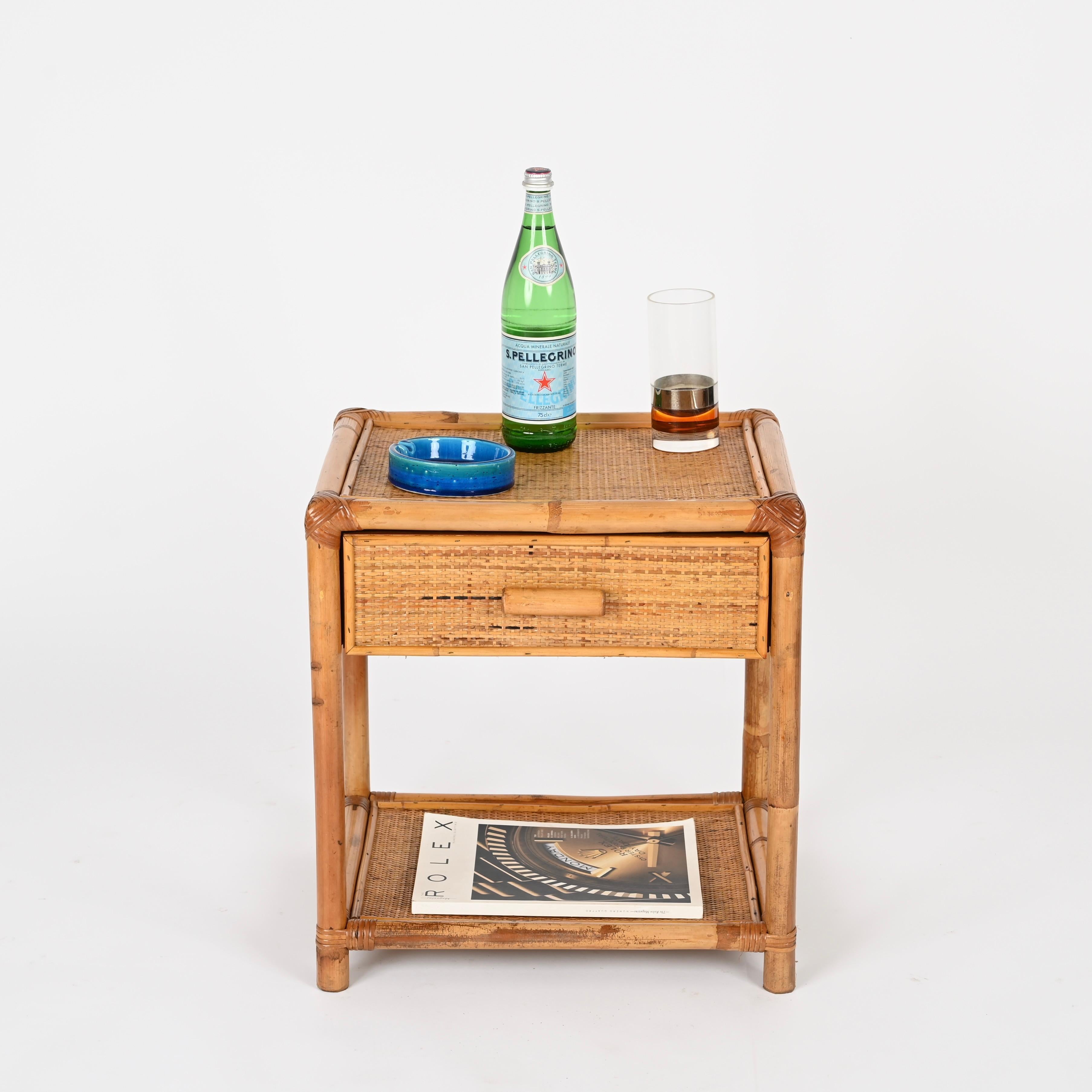 Paire de tables de nuit Côte d'Azur en bambou et rotin tressé, Italie, années 1970 en vente 3