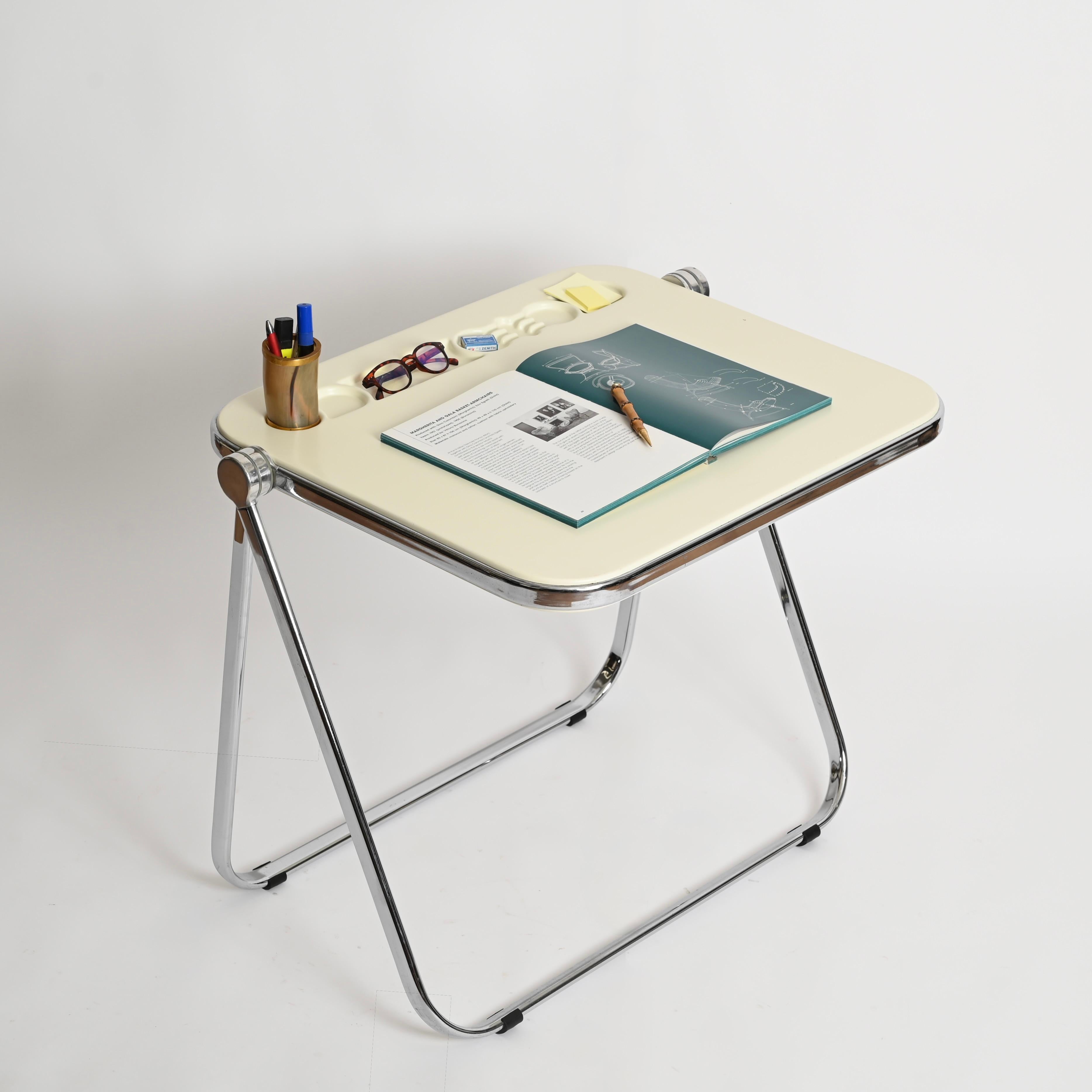 Lovely midcentury off-white 