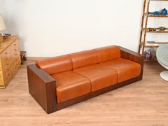 Divano di Afra & Tobia Scarpa in palissandro italiano e pelle color cognac, Italia, anni ’70