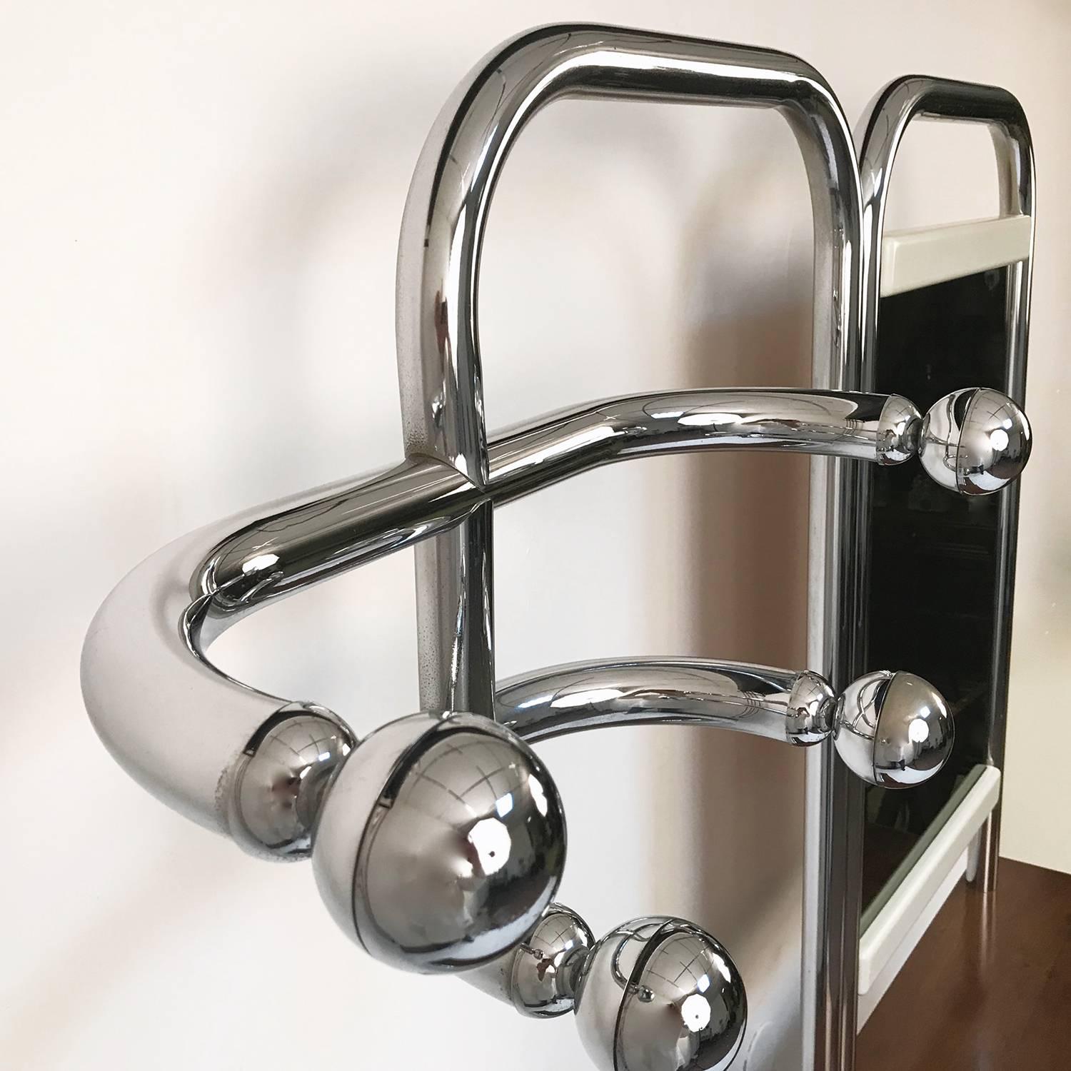 Steel Entrance Clothes Hangers Whit Mirror, Bauhaus Style