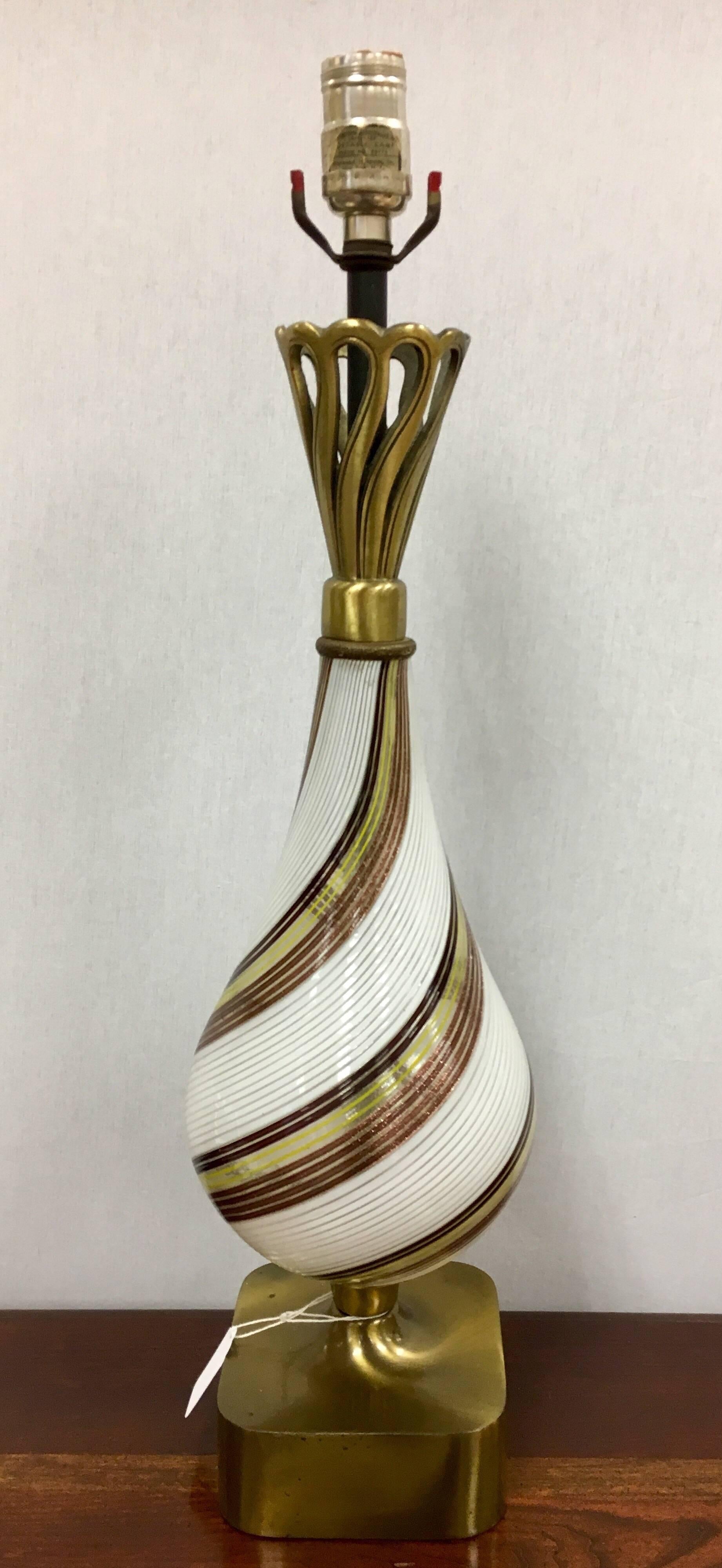 Midcentury Venetian Glass Murano Table Lamp In Excellent Condition In West Hartford, CT