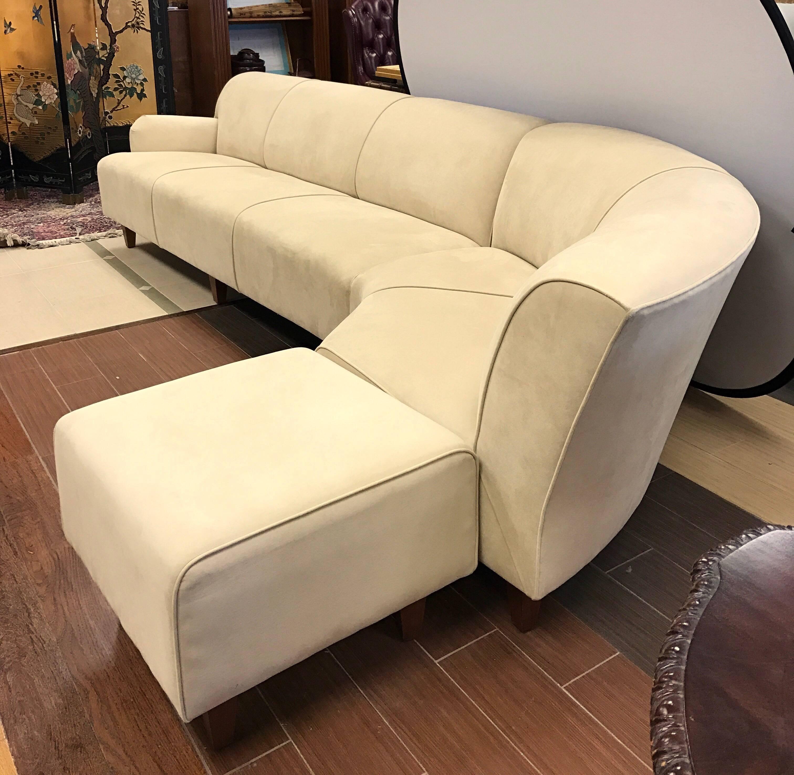 Three-Piece Curved Suede Leather Sectional Sofa Vladimir Kagan Midcentury In Excellent Condition In West Hartford, CT