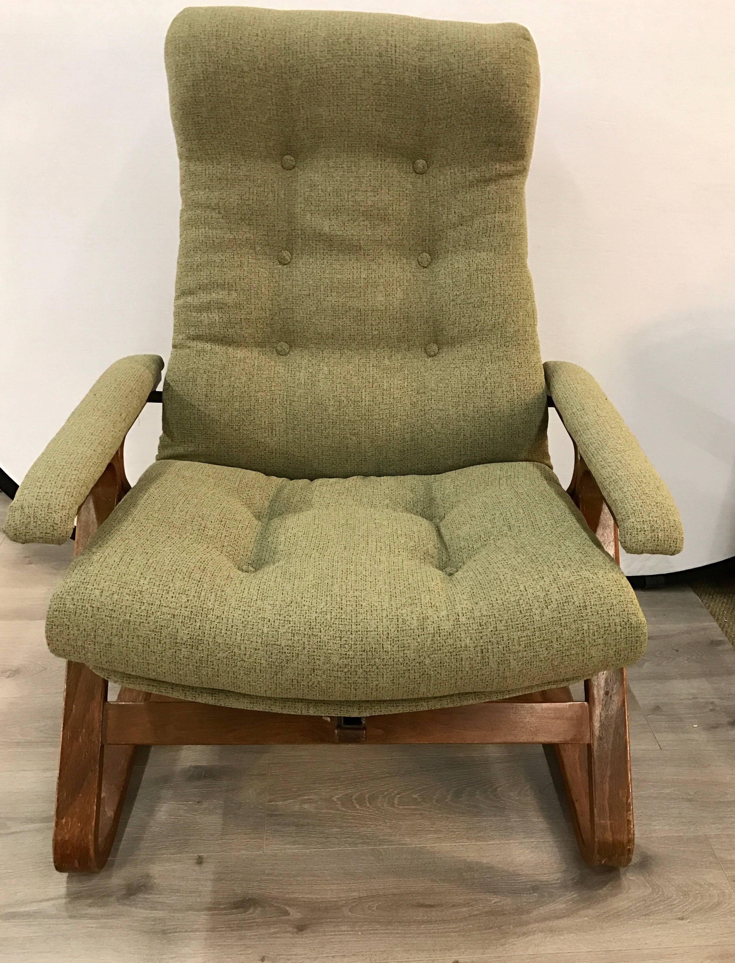 Mid-Century Modern Bentwood Recliner Reclining Lounge Chair In Excellent Condition In West Hartford, CT