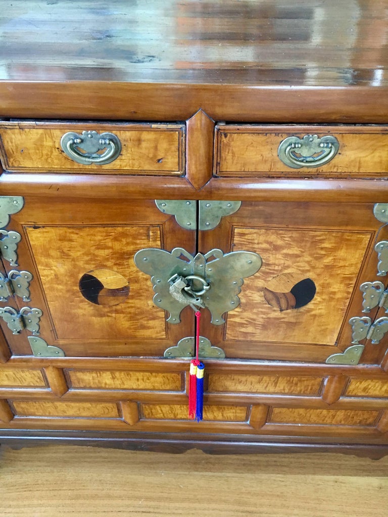 Korean Tansu Chest Maple Wood Persimmon Inlay Xi Dynasty For Sale at