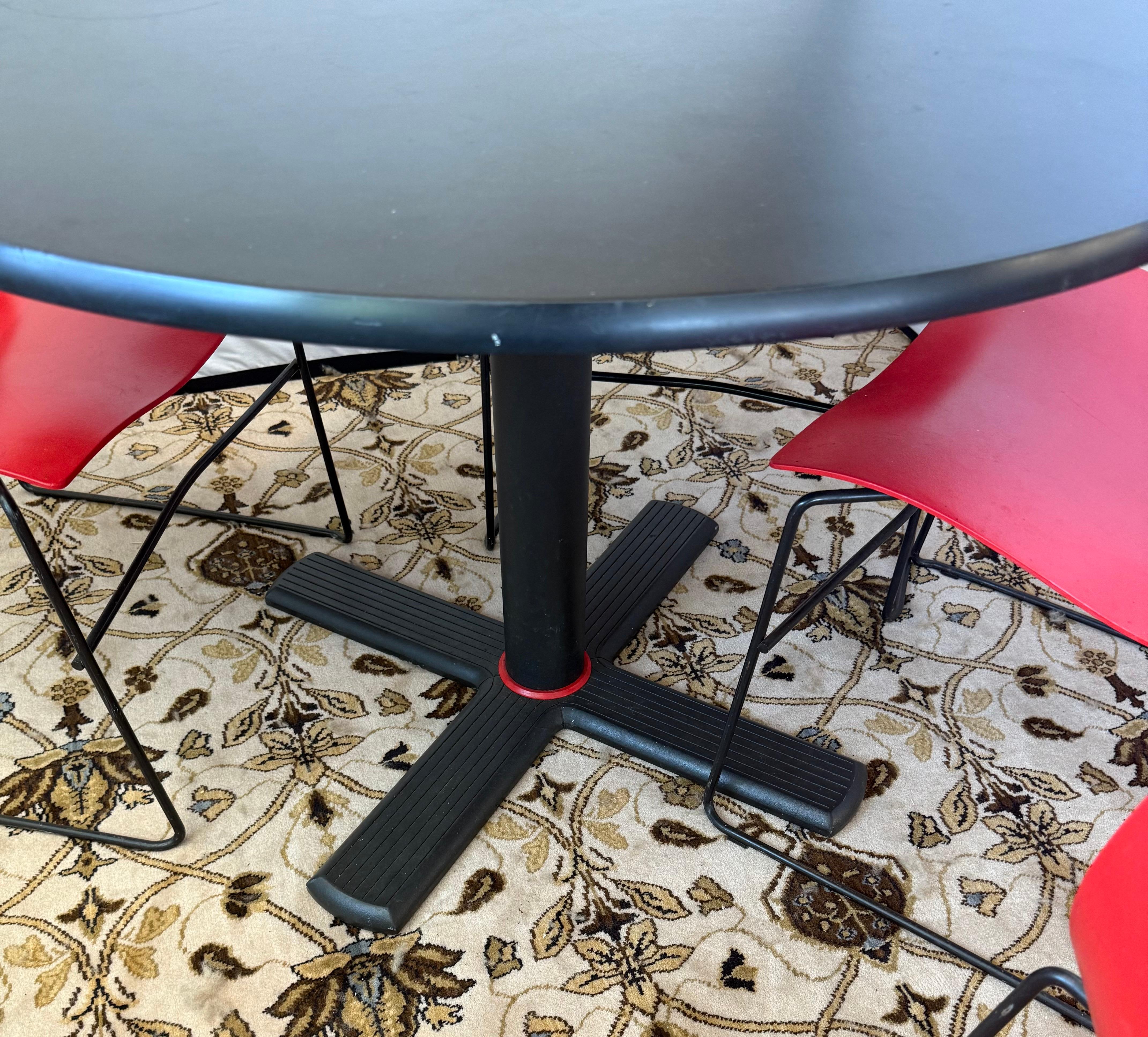 Late 20th Century Rare Knoll Massimo Vignelli 1985 5-PC Dining Set Handkerchief Chairs & Table For Sale