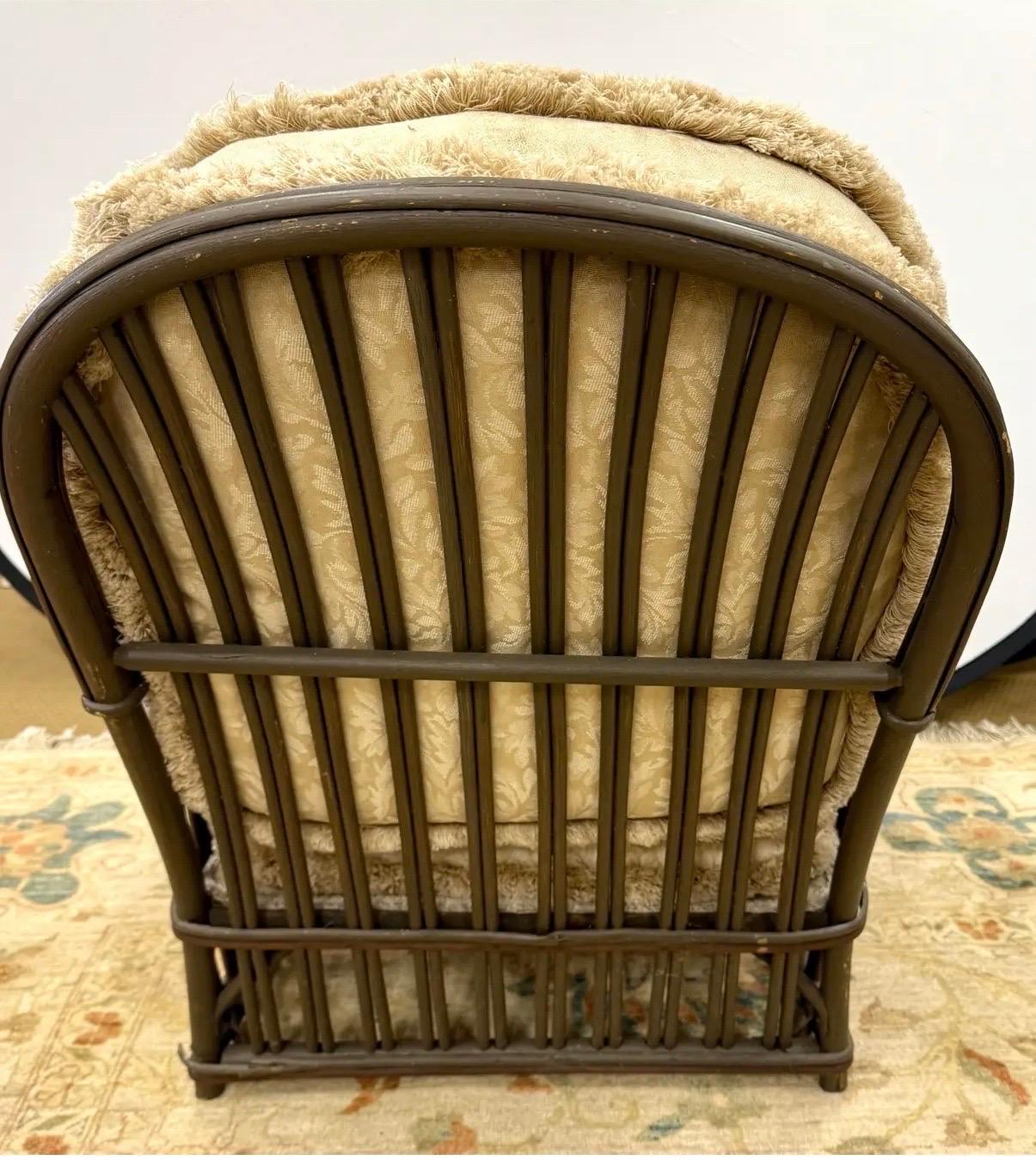 Silla y otomana de mimbre Heywood Wakefield 1940's Principios de siglo medio mediados del siglo XX en venta