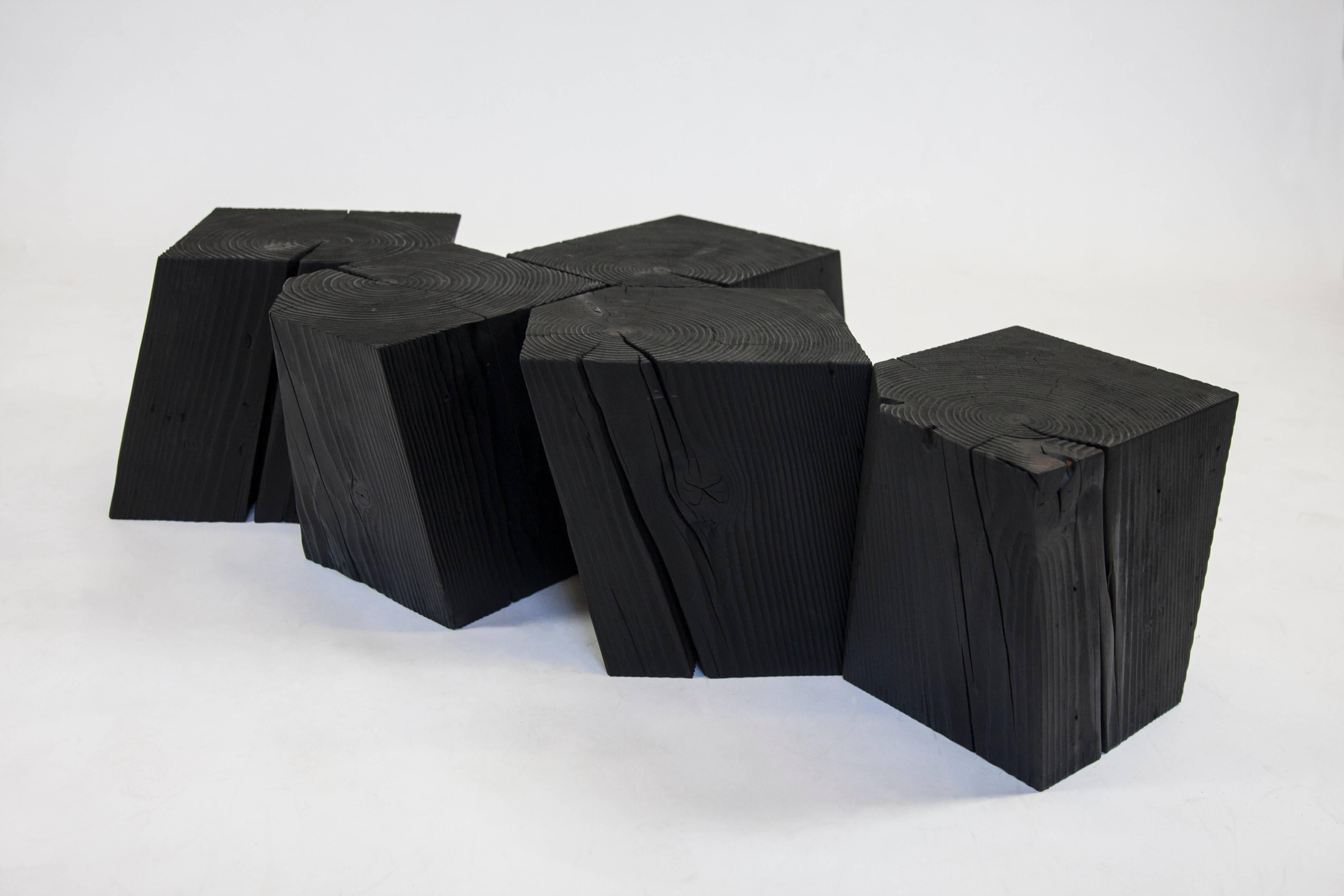 Noirci Blocs de charbon, tables basses ou tables d'appoint sculpturales, géométriques et Shou Sugi Ban en vente