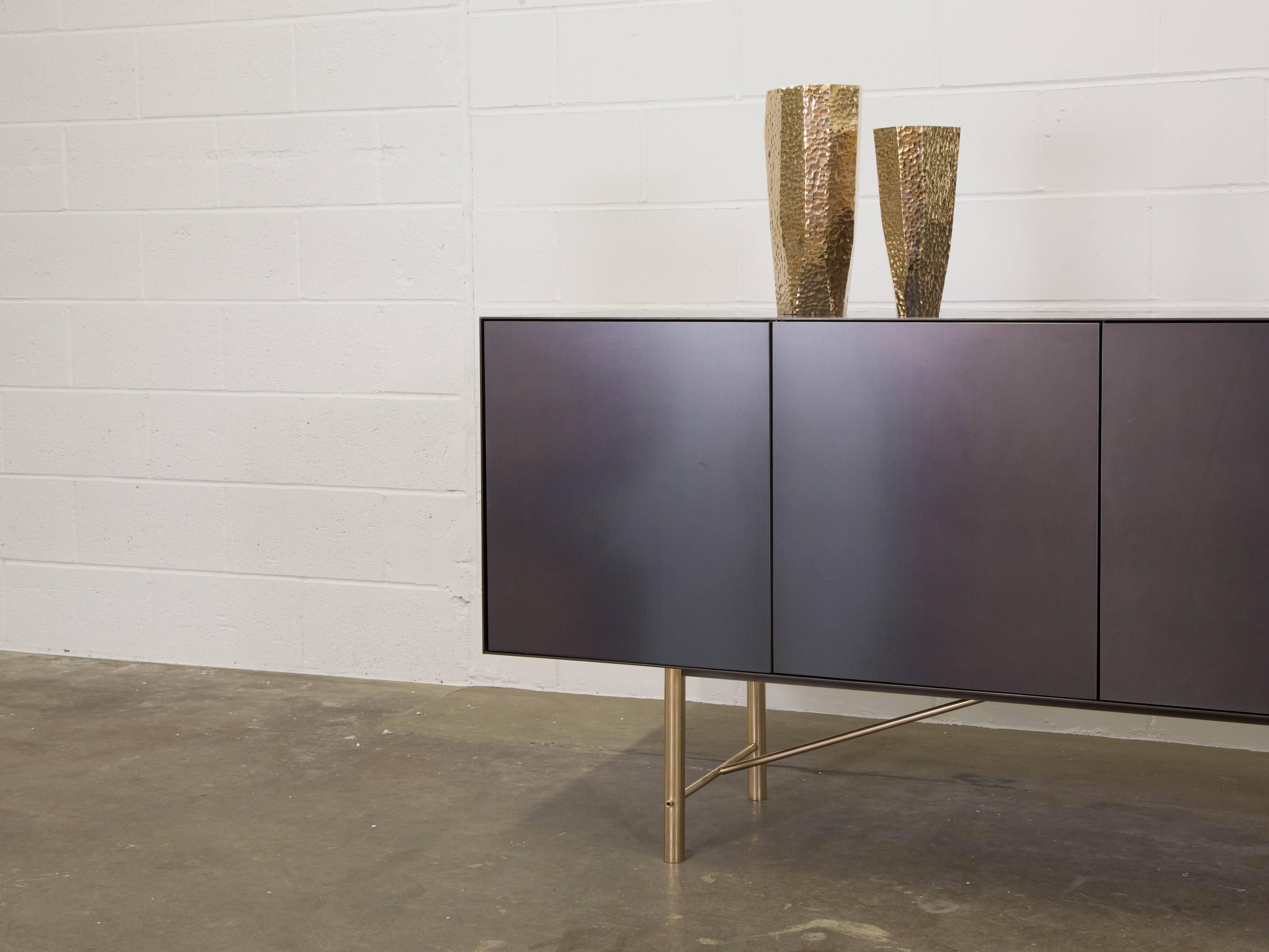 Armario Credenza o Aparador Connect Personalizable en Acero y Bronce Pulido Canadiense en venta