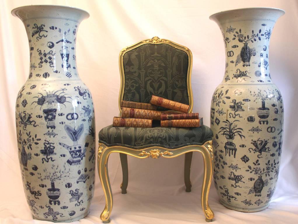 A pair of late Qing dynasty monumental porcelain floor vases, displaying oriental spiritual motifs. One doesn't often find floor vases of this impressive height.

These items are on show in Berkshire - UK